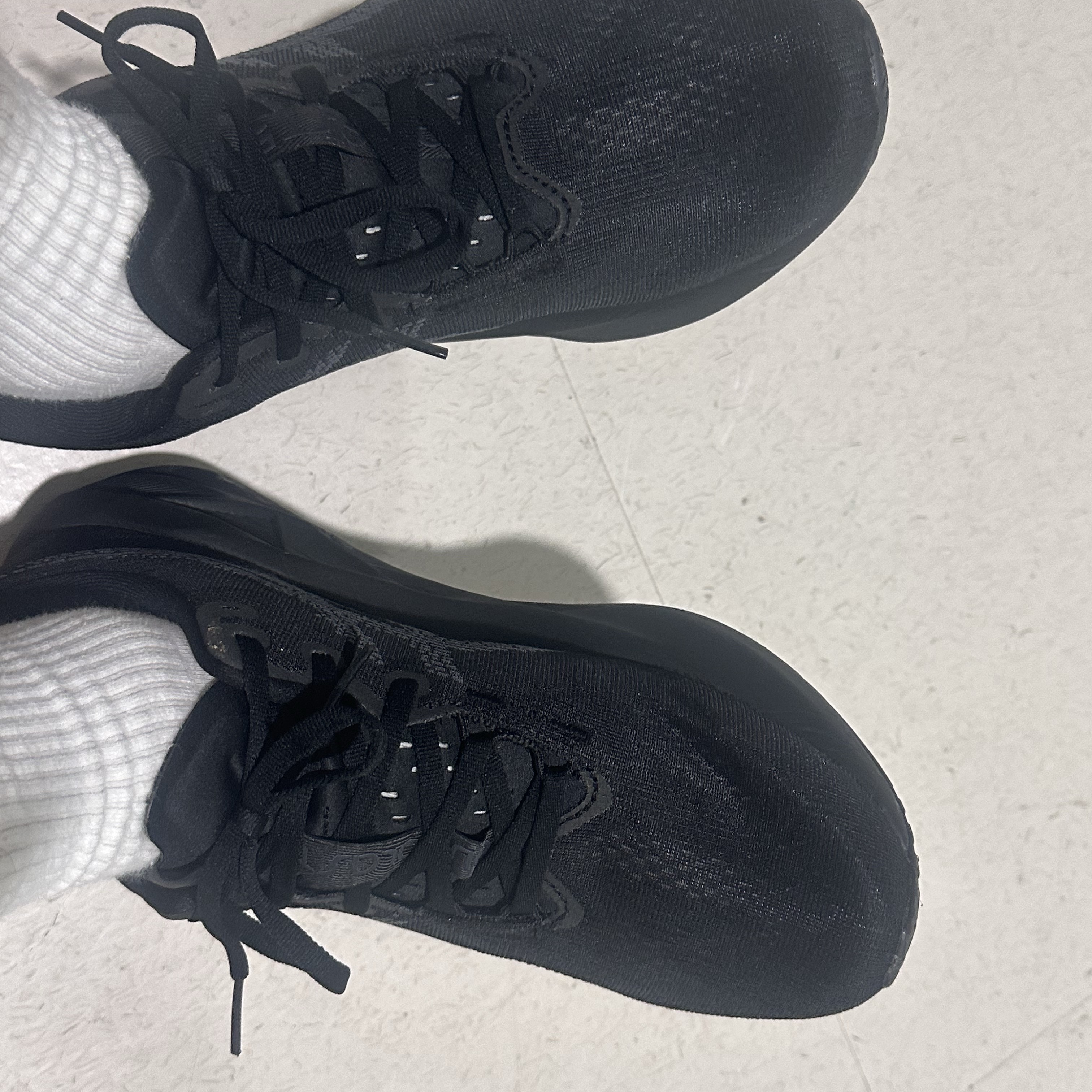 Asics Novablast 5 Black Carrier Grey 착용 스타일