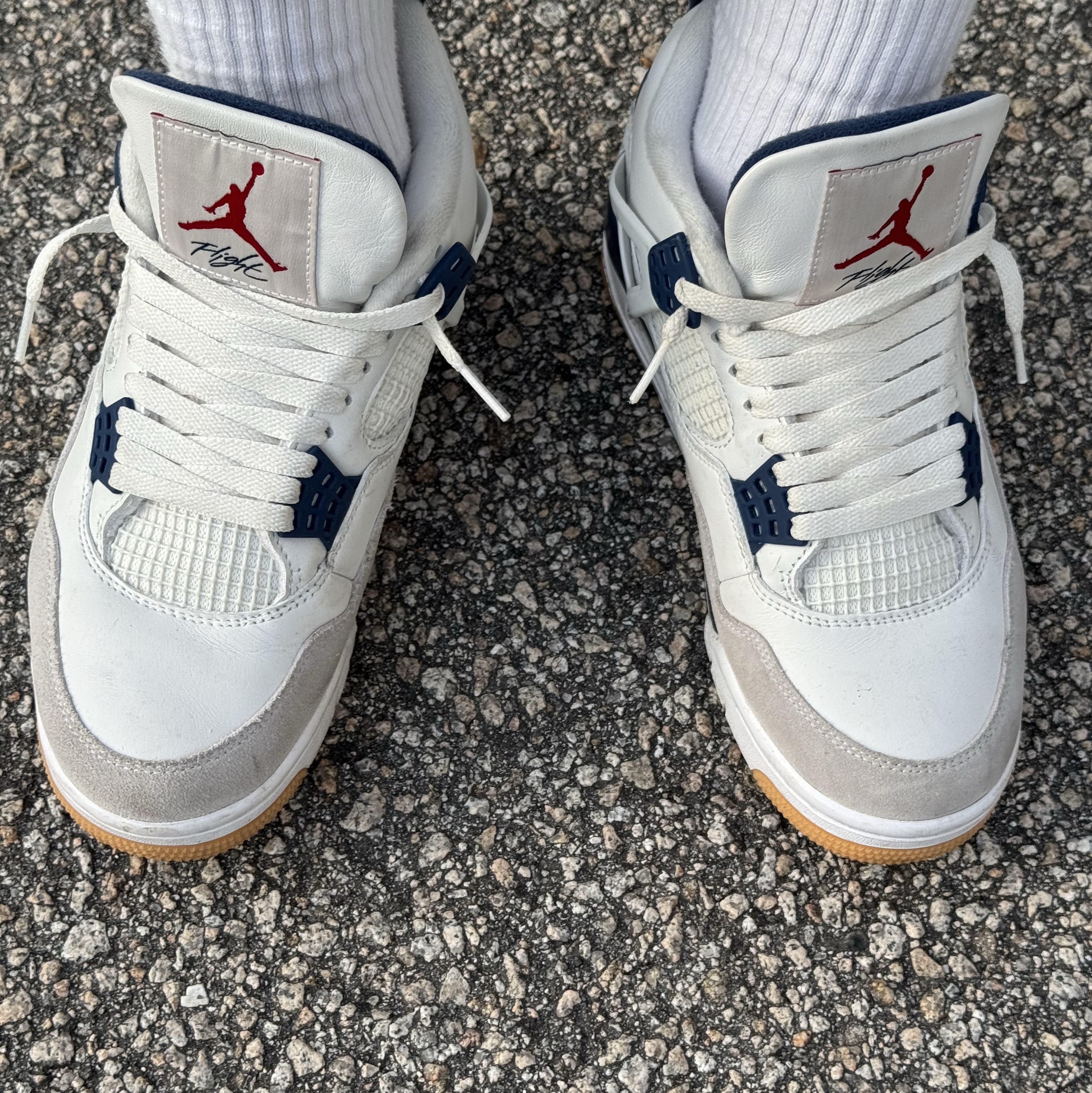 Jordan 4 x Nike SB Retro SP Navy 착용 스타일
