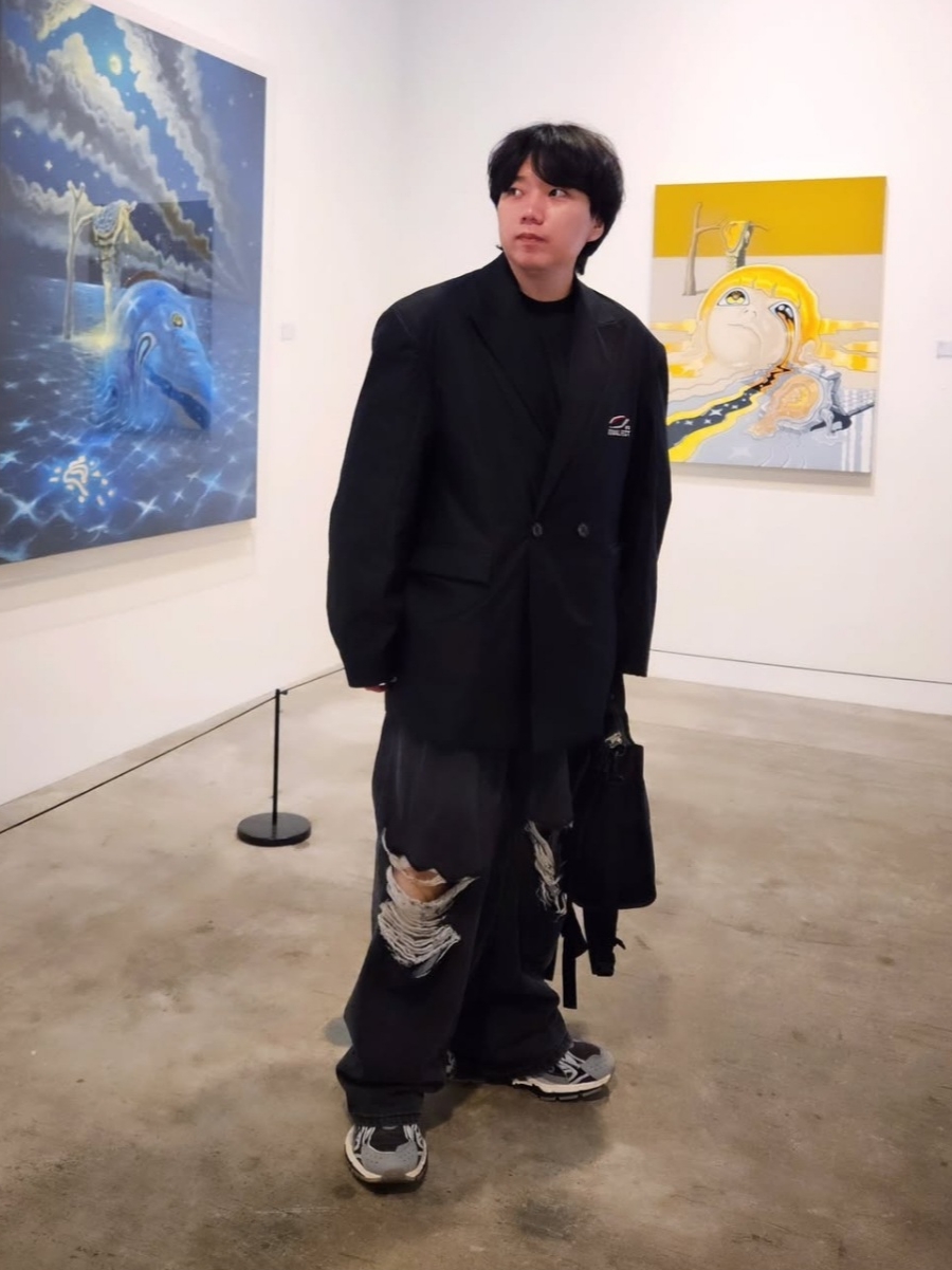 Balenciaga X-Pander Sneakers Grey Black White 착용 스타일