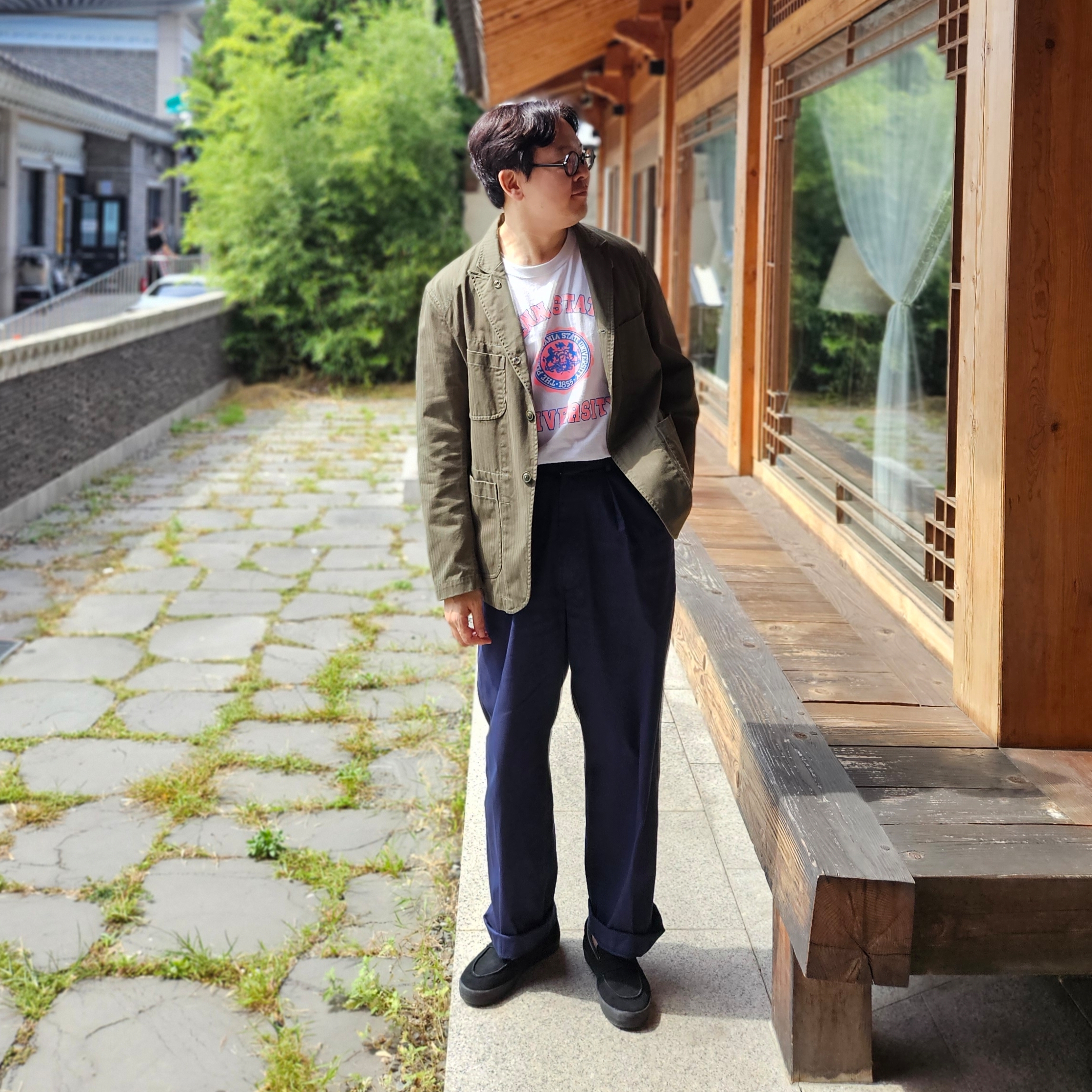 Vans Skate Loafer Suede Black, Engineered Garments Ripstop Bedford Jacket Olive 착용 스타일 - 1