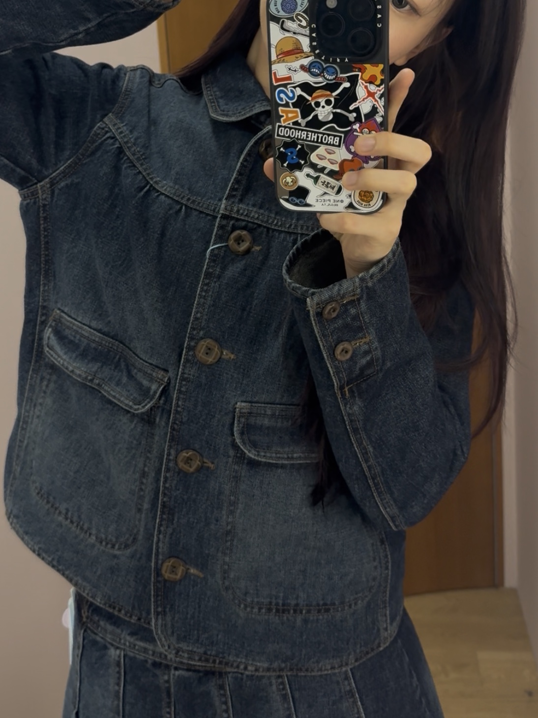 COYSEIO Deep Denim Jacket Navy, COYSEIO Deep Denim Pleats Skirt Navy 착용 스타일