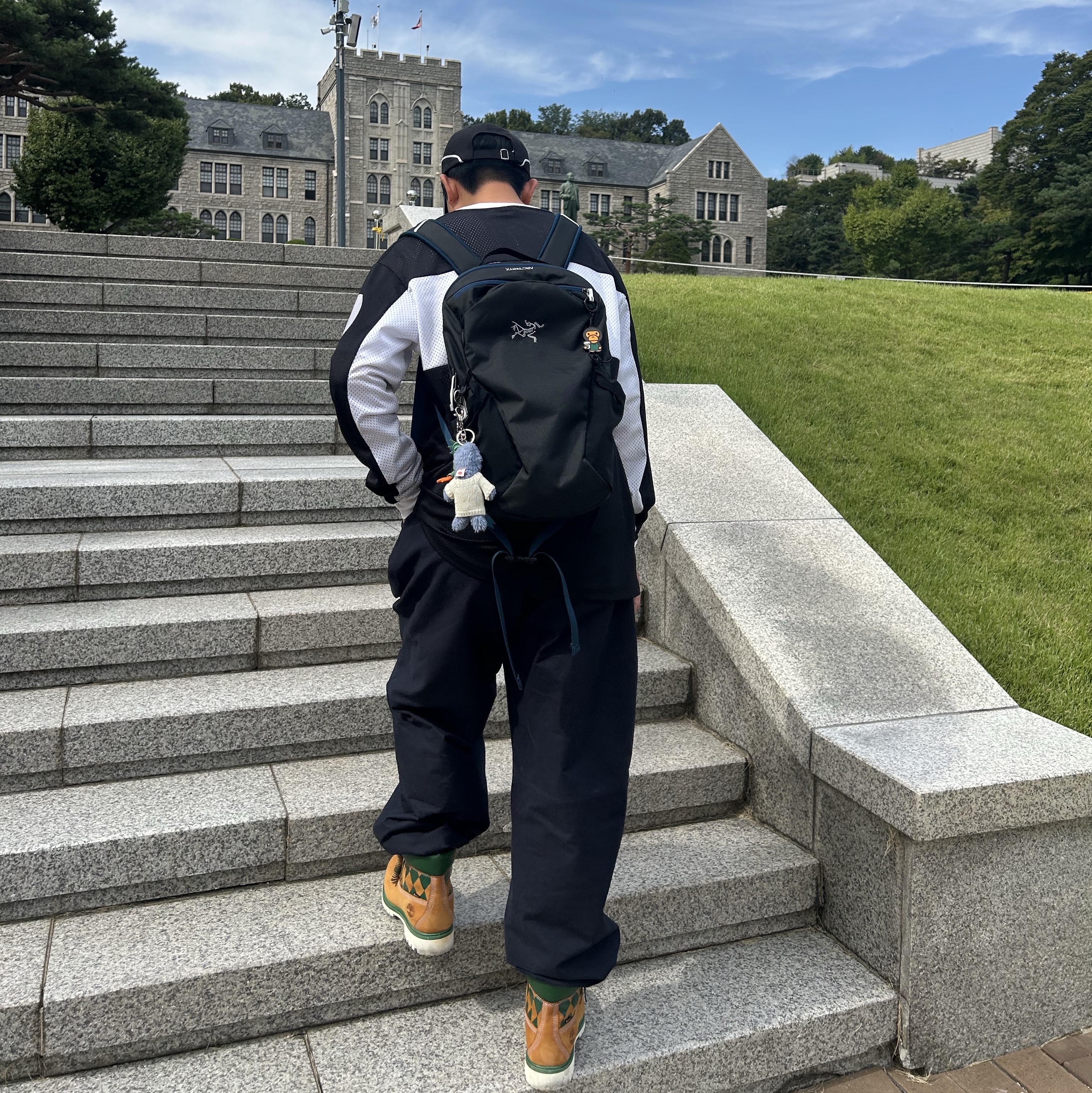 Palace x Umbro Cap Black - 24SS, Kasina x Timberland 6 In Premium Vibram Gtx Wheat - Wide 착용 스타일 - 5