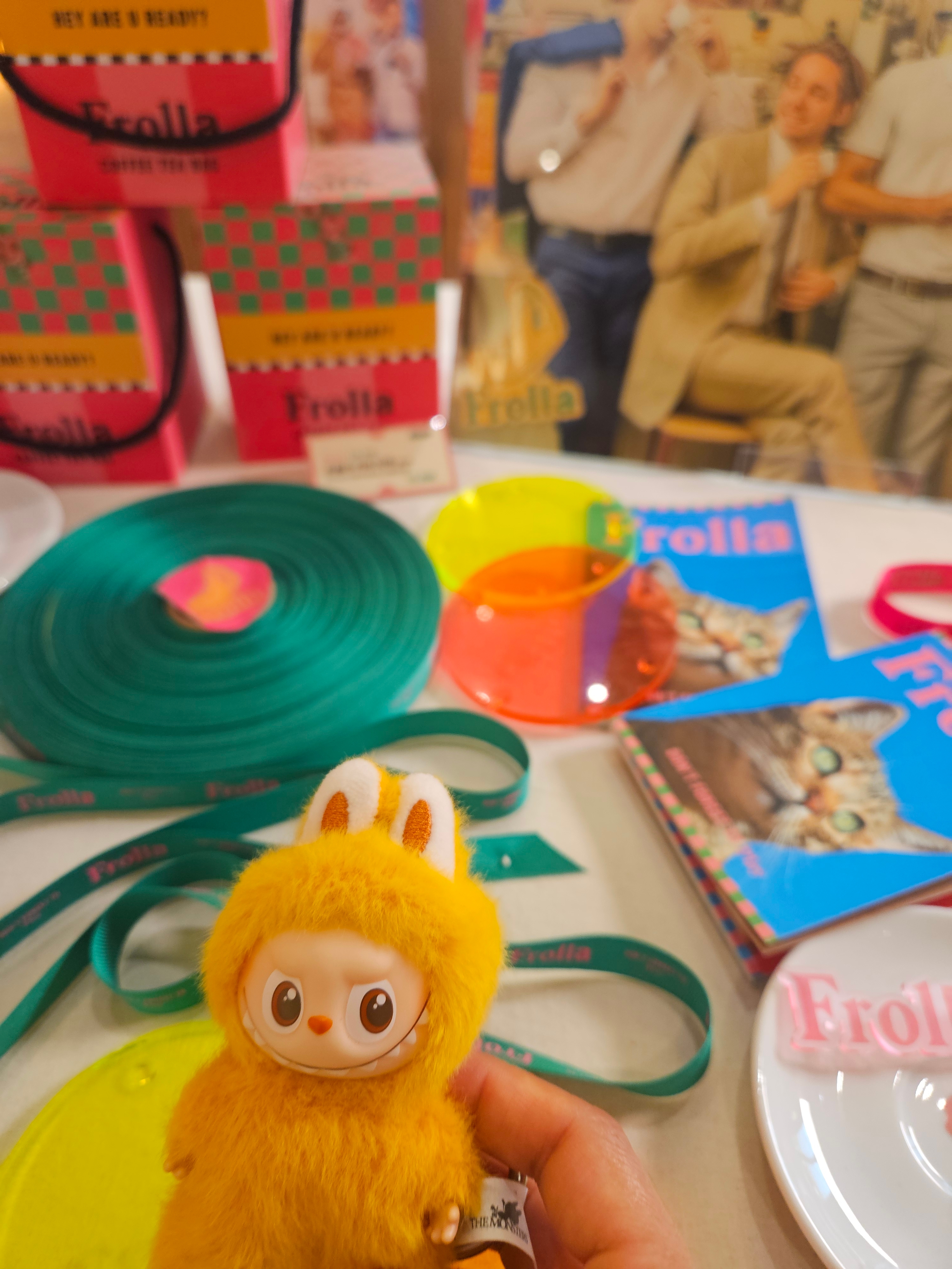 Pop Mart Labubu The Monsters Pin For Love Series Vinyl Plush Pendant (N-Z) Y (Opened Case) 착용 스타일 - 5