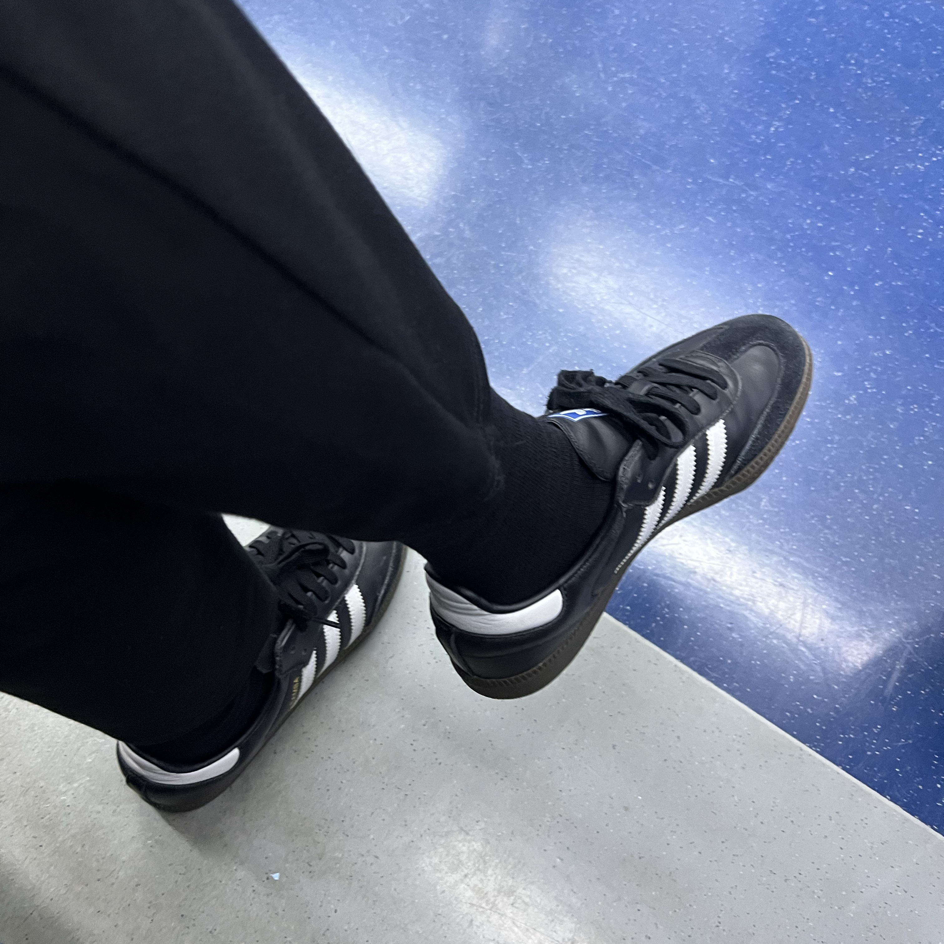 Adidas Samba OG Black White Gum 착용 스타일