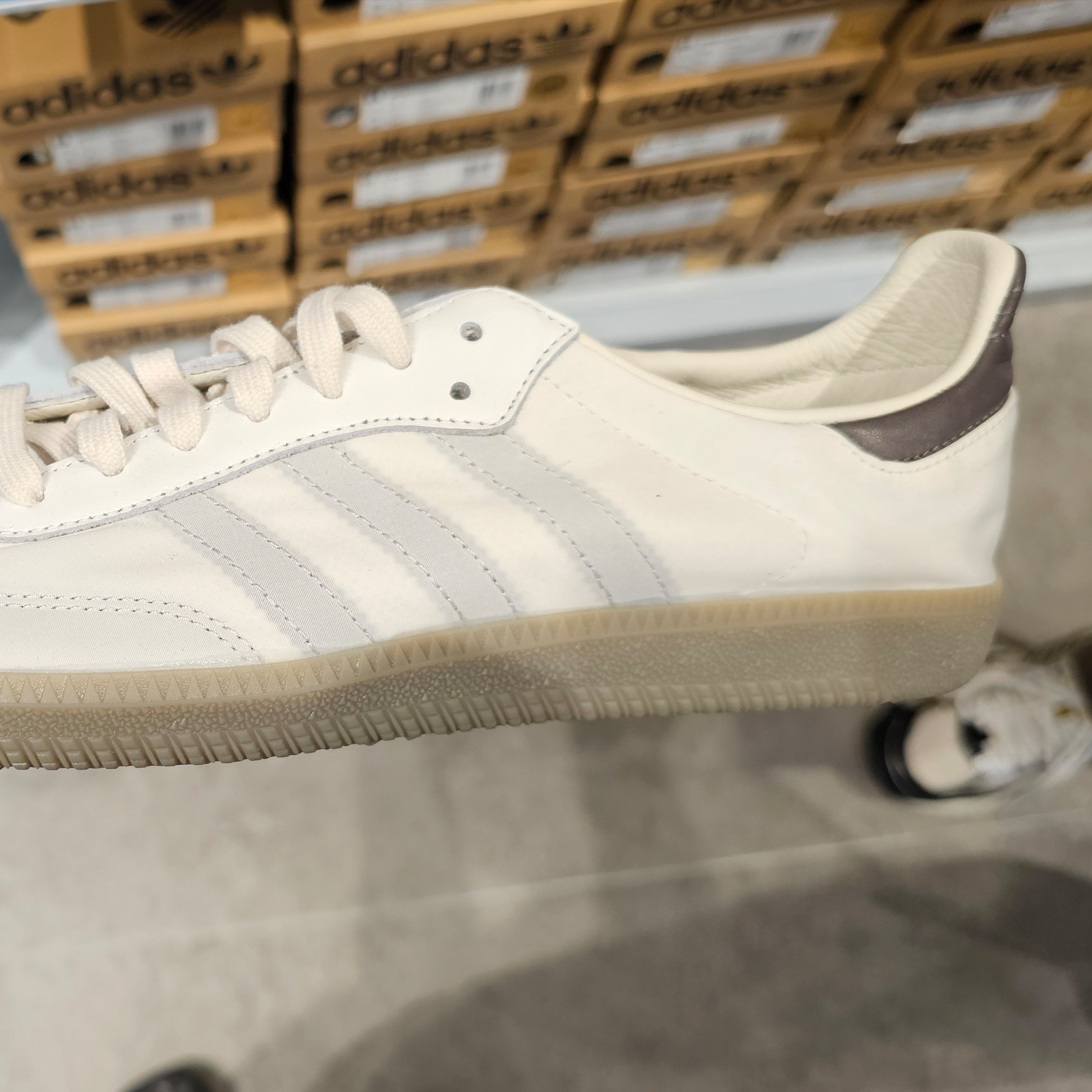 Adidas Samba Decon Core White Charcoal 착용 스타일