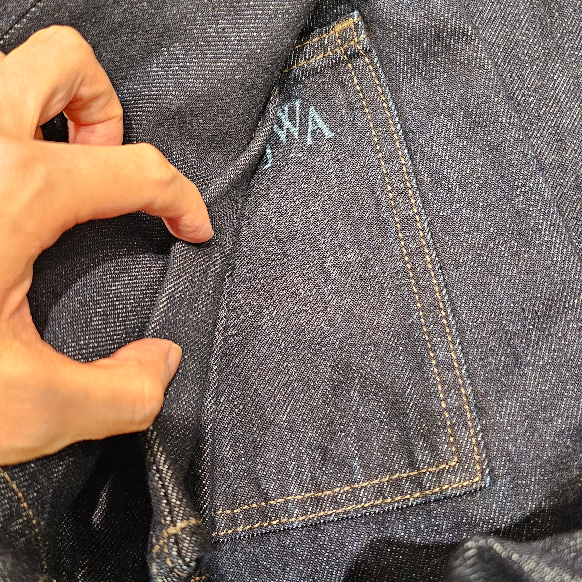 Uniqlo x JW Anderson Straight Jean Blue - KR 착용 스타일