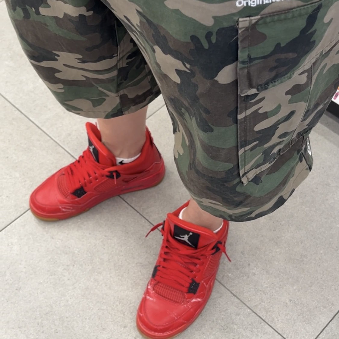 (W) Jordan 4 Retro Fire Red Singles Day 2018 착용 스타일