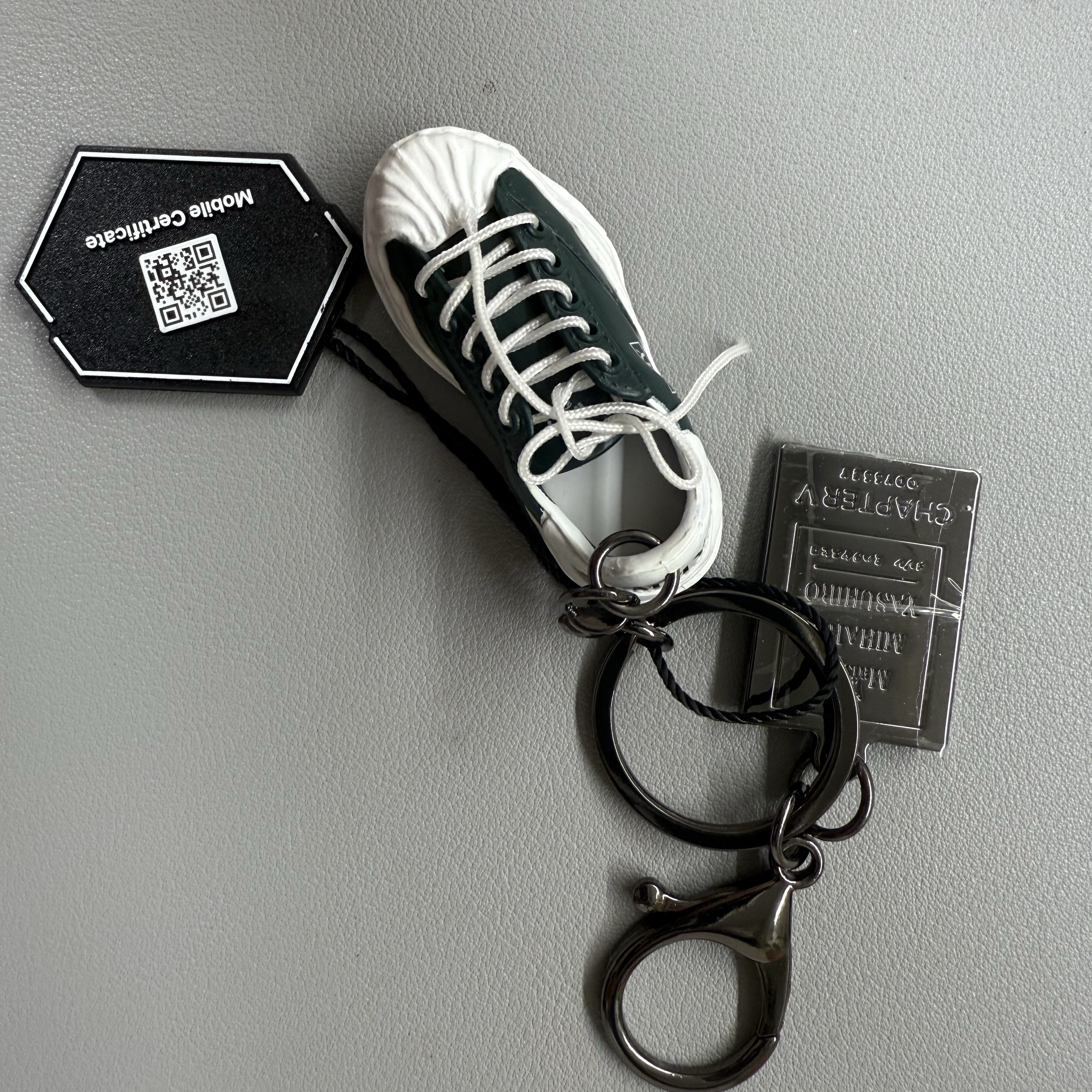 Odyssey x Maison Mihara Yasuhiro Blakey Keyring Green 착용 스타일