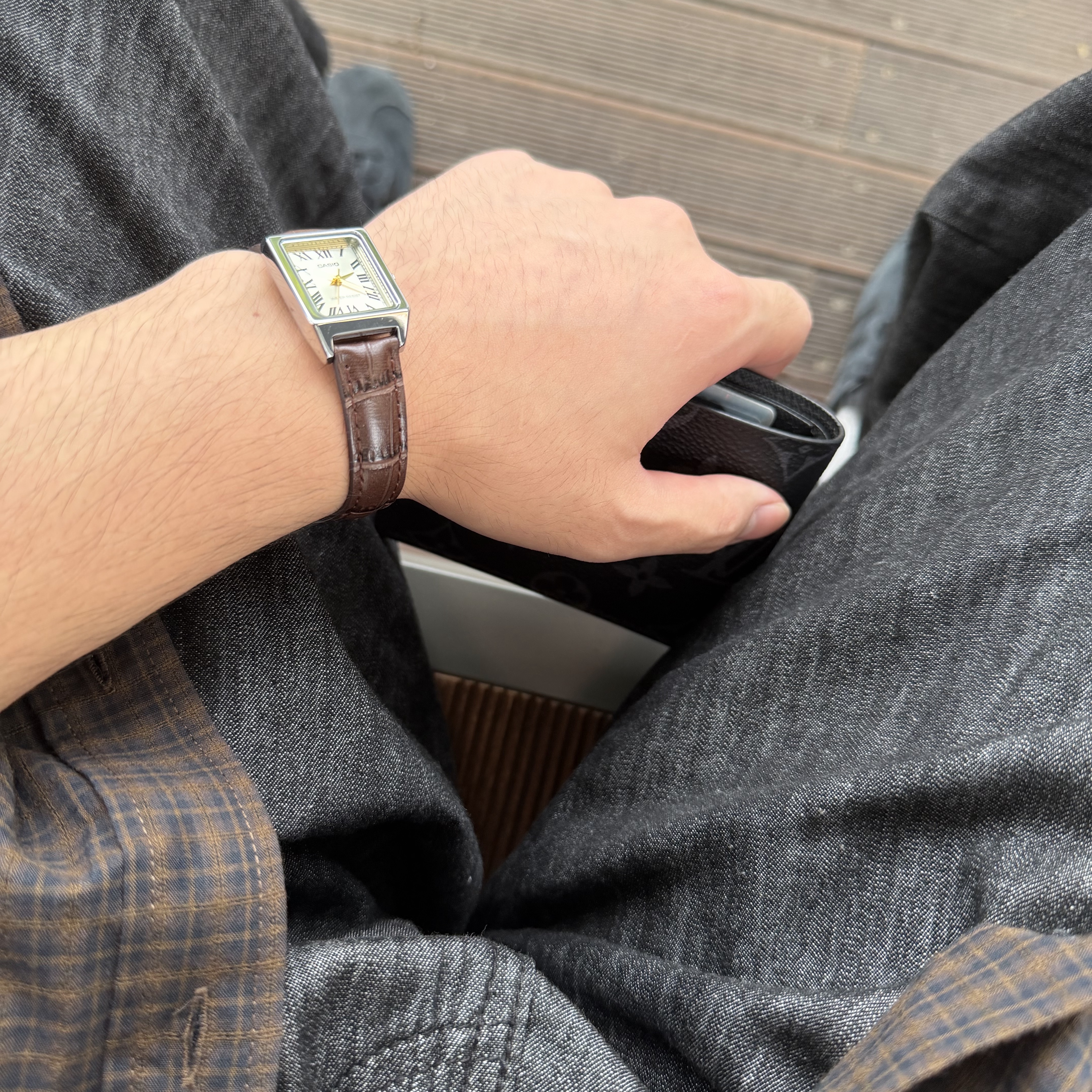 Casio LTP-V007L-9B 착용 스타일 - 1