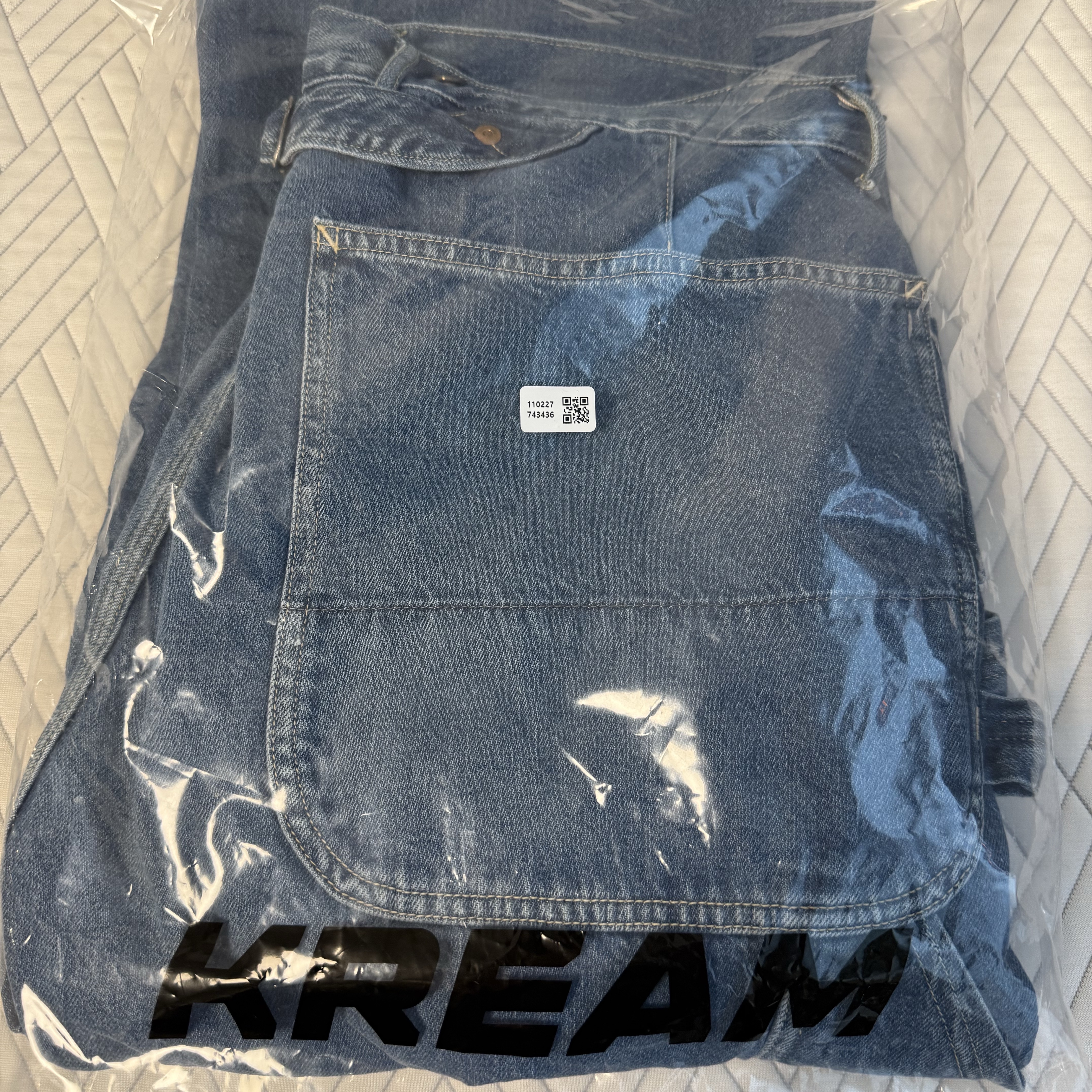 Kapital 11.5 oz. Denim Lumber Pants Indigo (Processing), New Era x Megadeth Album Graphic T-Shirt Black 착용 스타일 - 2