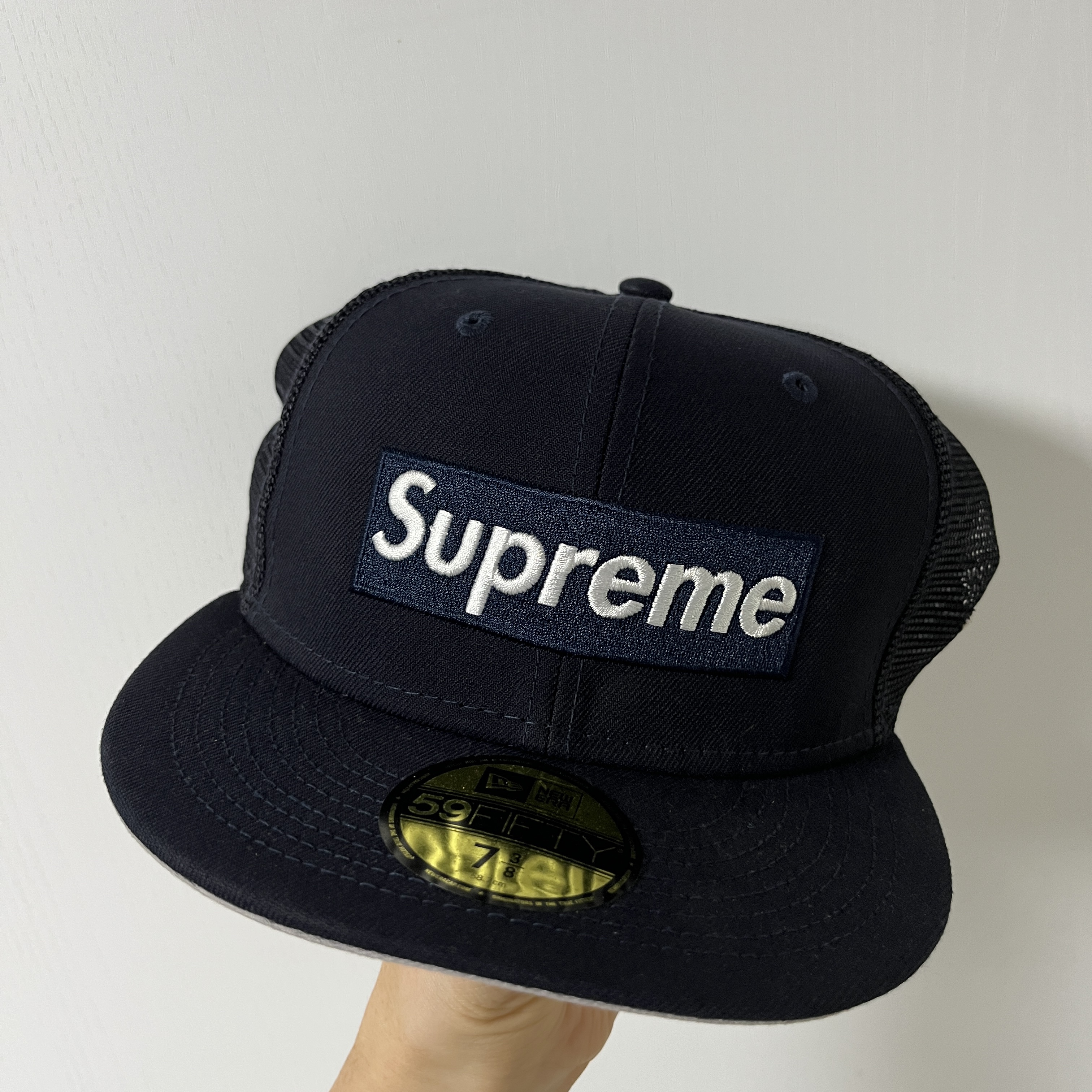Supreme Box Logo Mesh Back New Era Navy - 22SS 착용 스타일