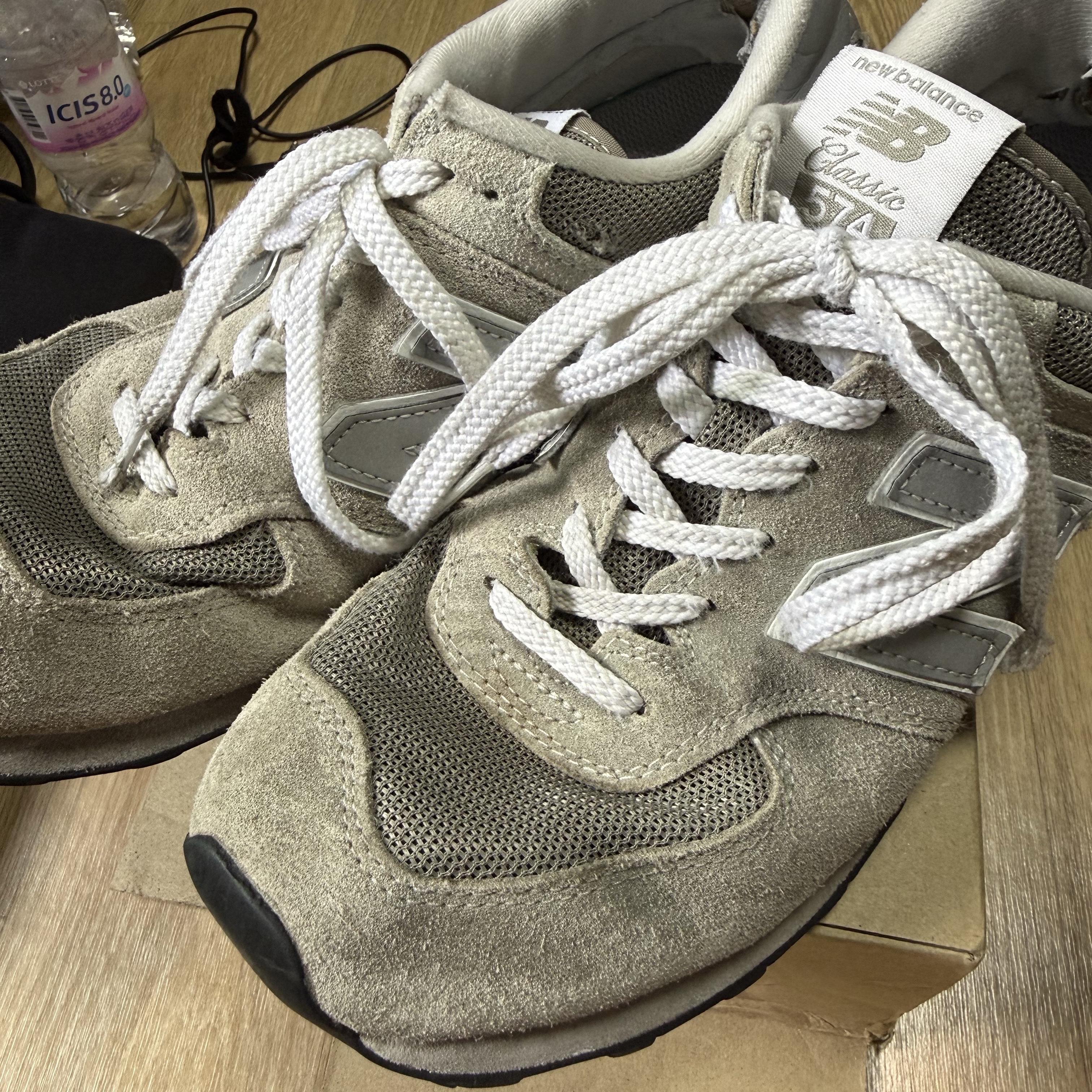 New Balance 574 Grey - D Standard 착용 스타일