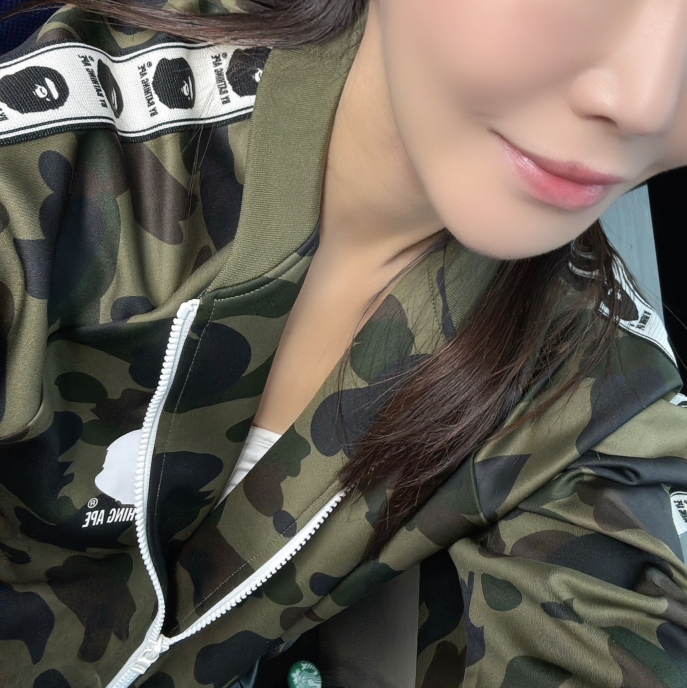 BAPE 1st Camo Relaxed Fit Track Jacket Green 착용 스타일 - 2