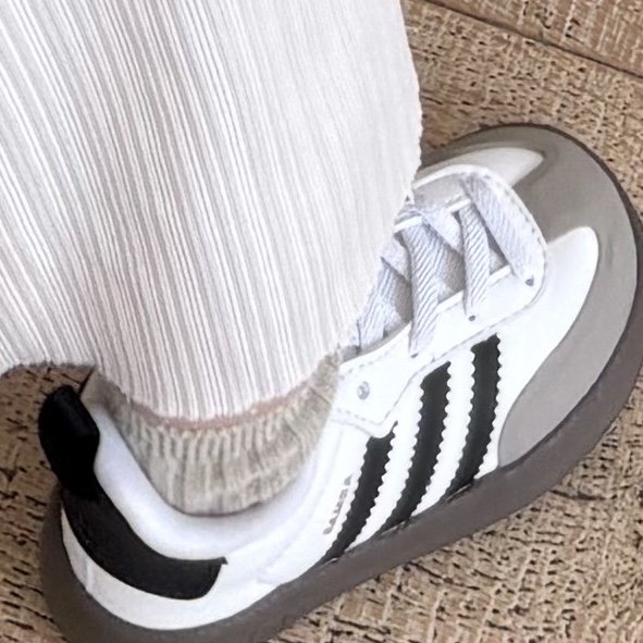 (Infant) Adidas Adifom Samba 360 Cloud White Core Black 착용 스타일