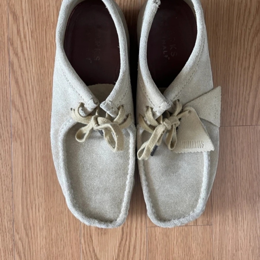 Clarks Wallabee Maple Suede 착용 스타일
