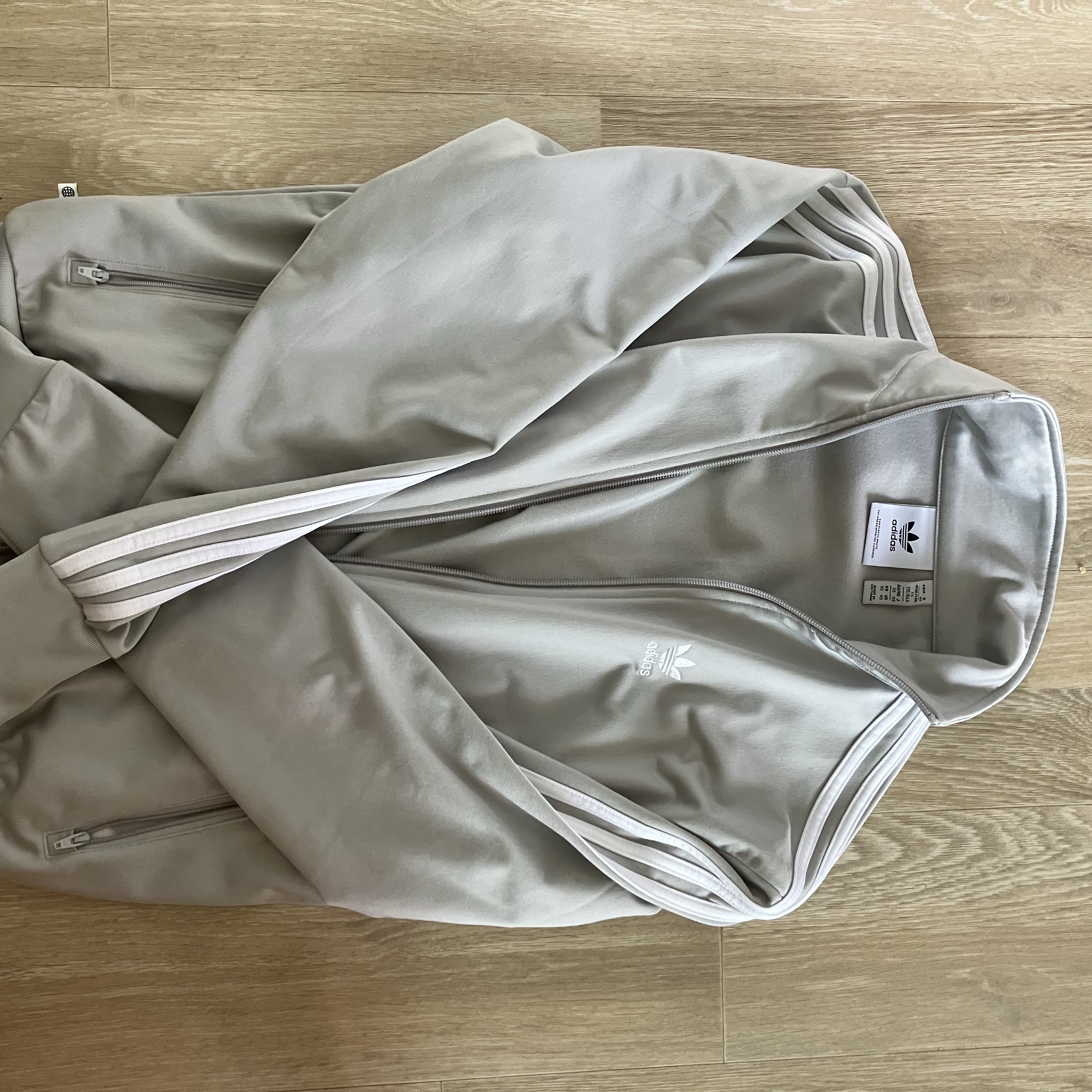 Adidas Adicolor Classic Firebird Track Top Grey - US Sizing 착용 스타일