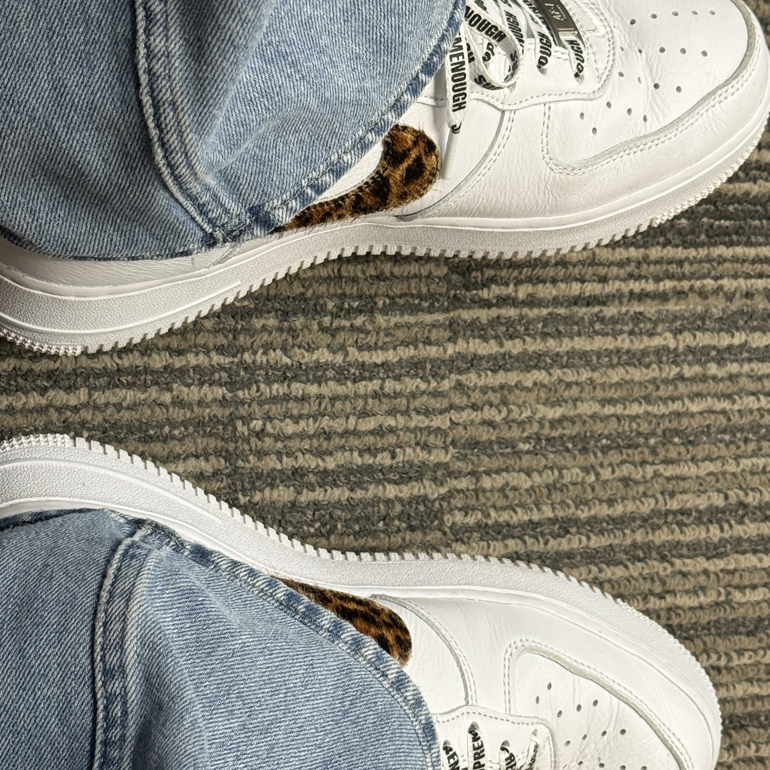 Nike x Supreme x GOODENOUGH Air Force 1 Low White - 25SS 착용 스타일 - 1
