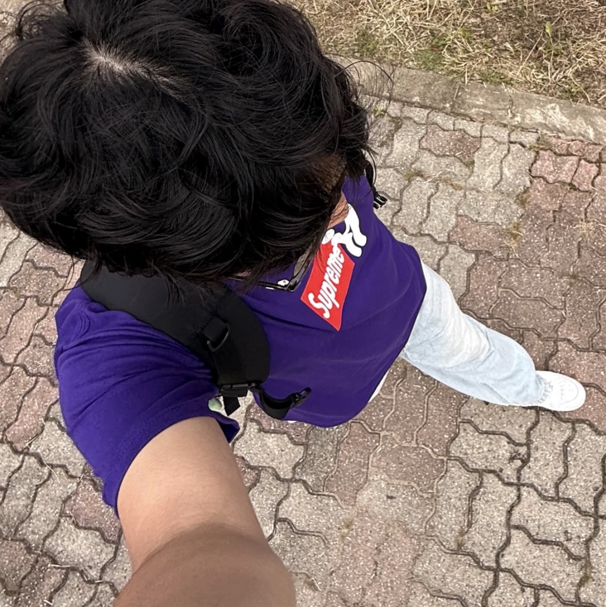 Supreme Stick T-Shirt Purple - 25FW, Nike Air Force 1 '07 Low White 착용 스타일 - 1
