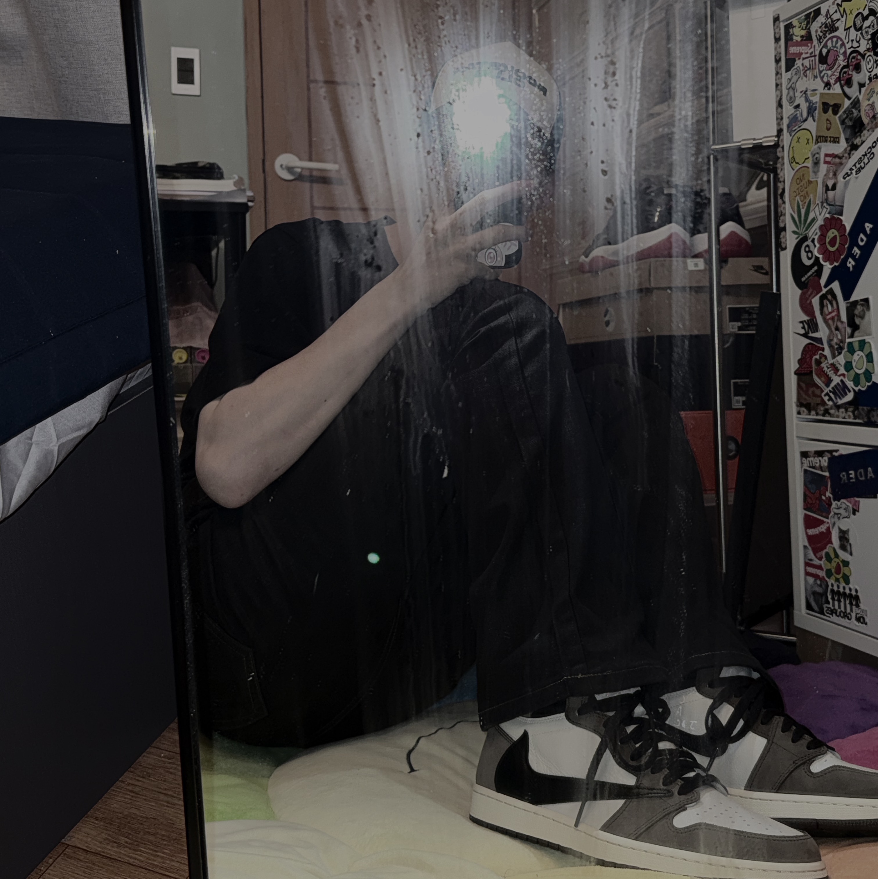 Jordan 1 x Travis Scott Retro High OG SP Mocha 착용 스타일