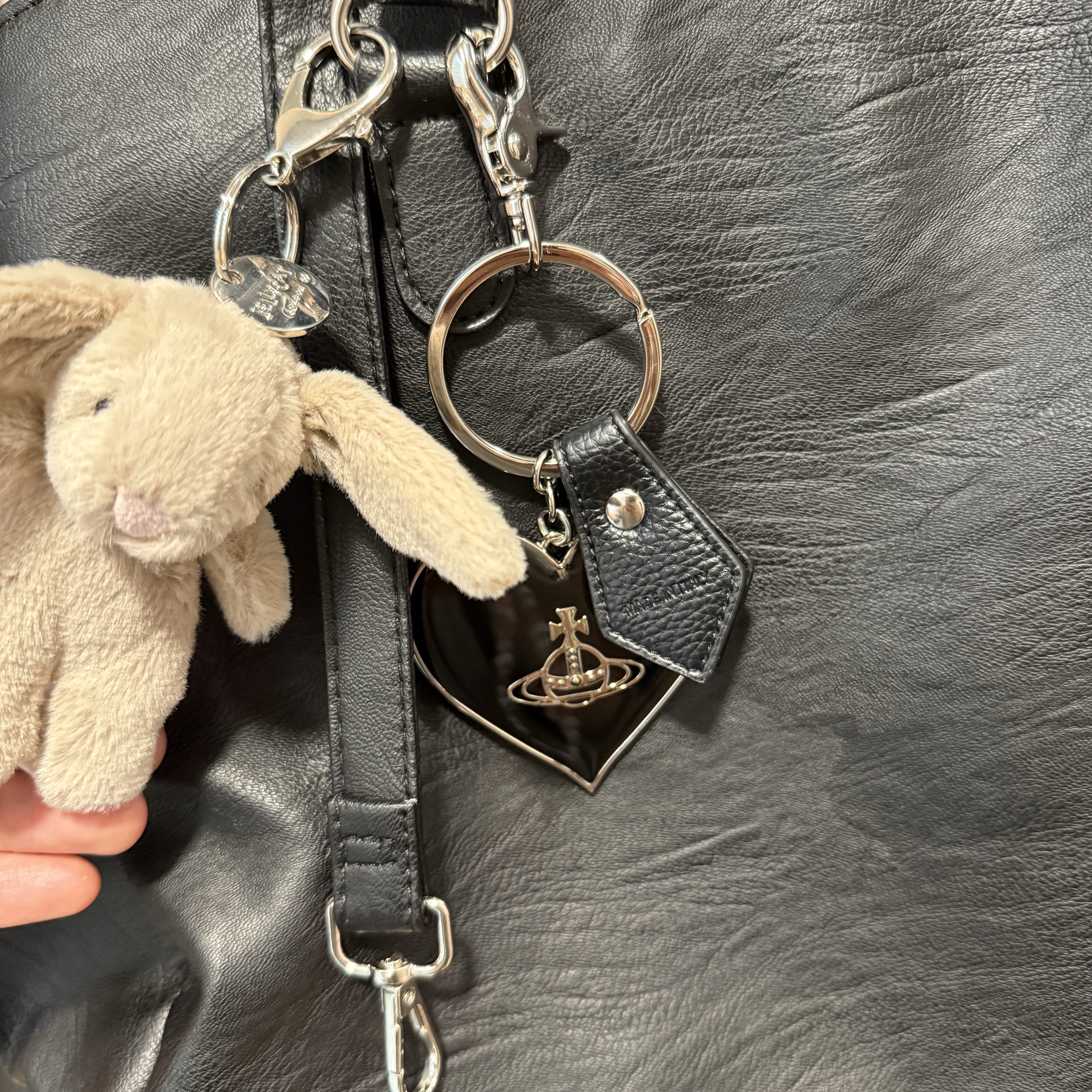 Jellycat Bashful Bunny Bag Charm Beige 착용 스타일 - 1
