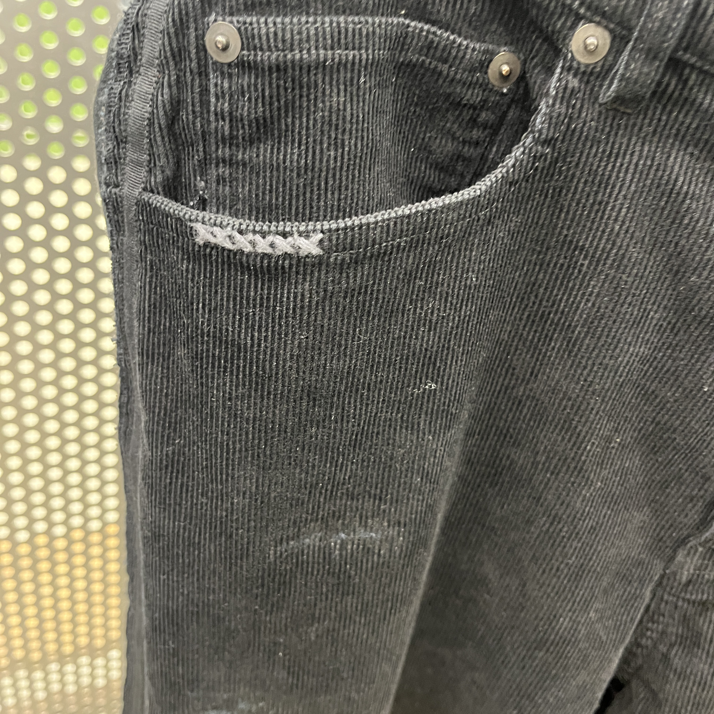 Polyteru Rebuild Corduroy Gosima Pants Faded Black 착용 스타일 - 1