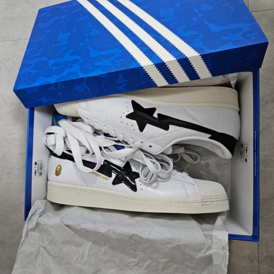 Adidas x BAPE Samba Footwear White Core Black 착용 스타일