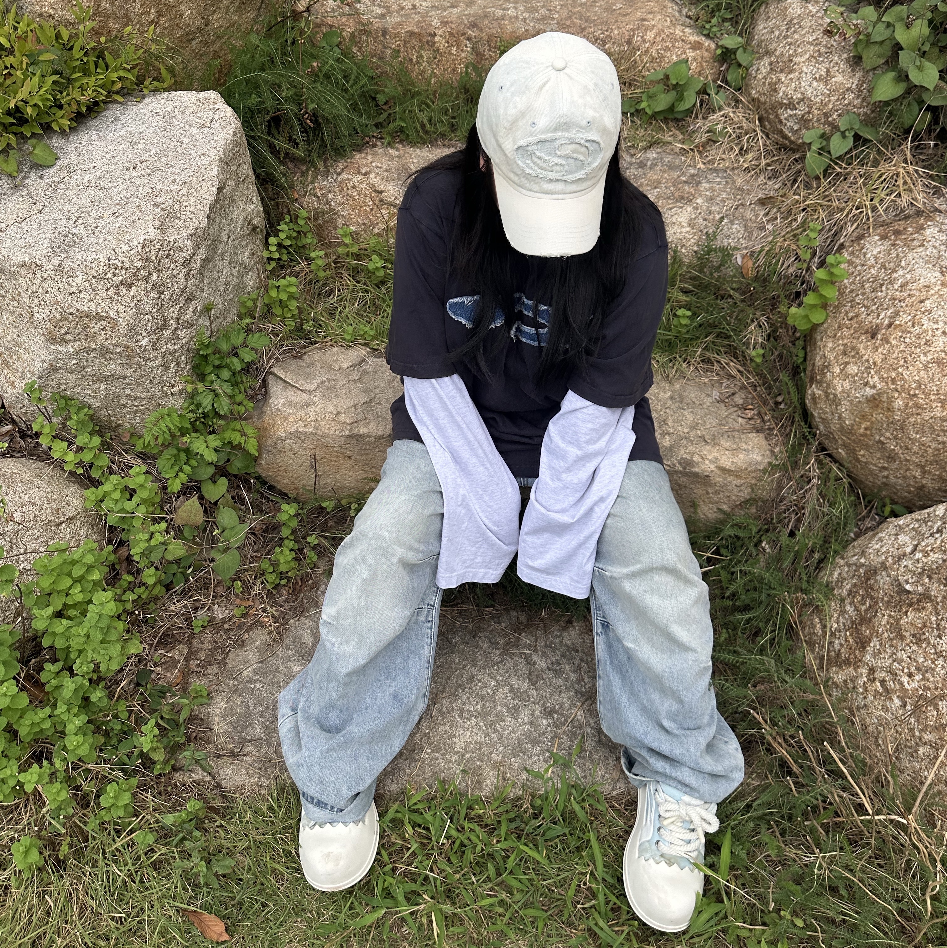 NOD Glen Wide Baggy Denim Pants Light Blue 착용 스타일 - 2