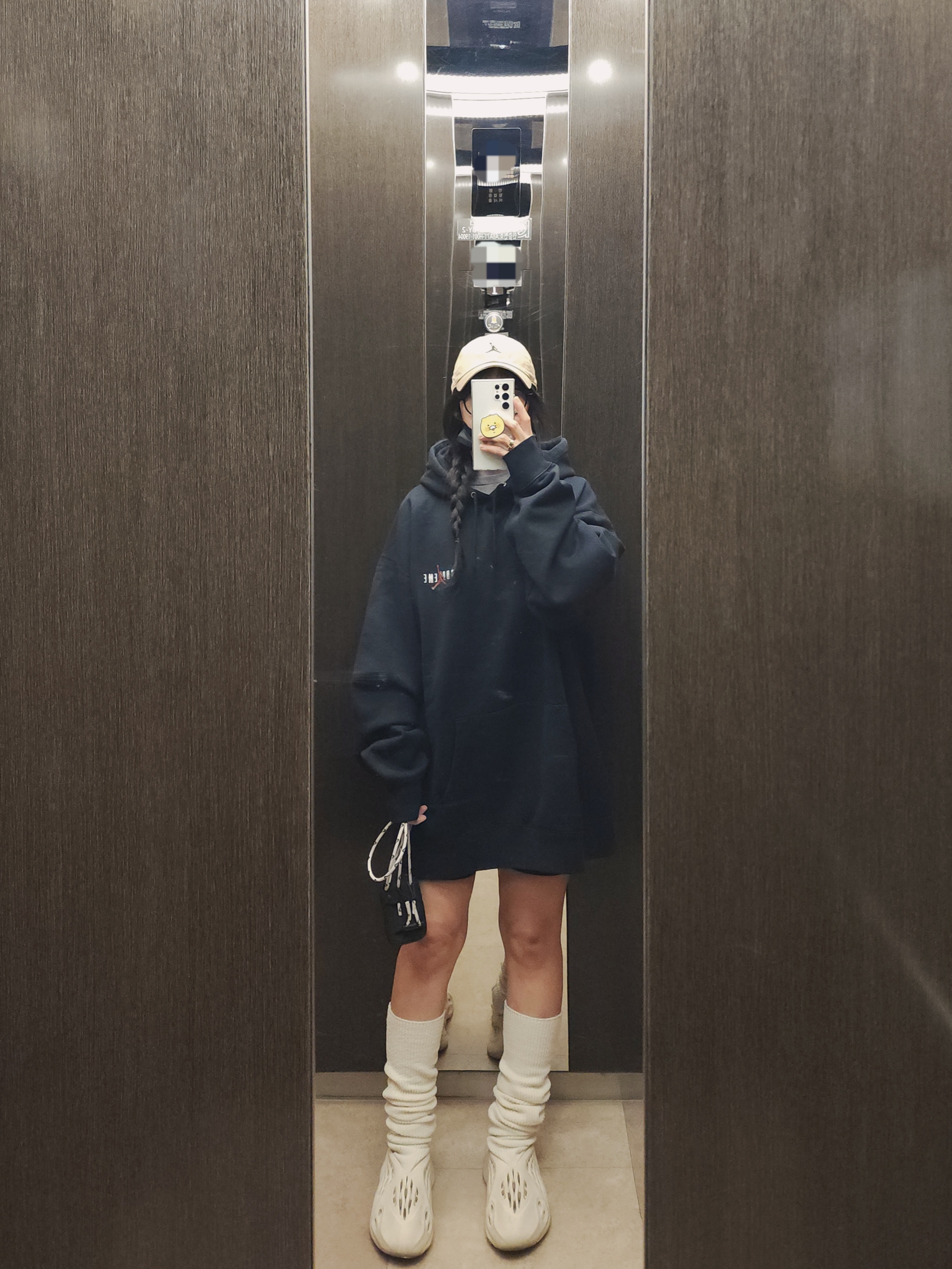 Jordan Adjustable Club Cap Legend Dark Brown, Adidas Yeezy Foam RNNR Sand 착용 스타일