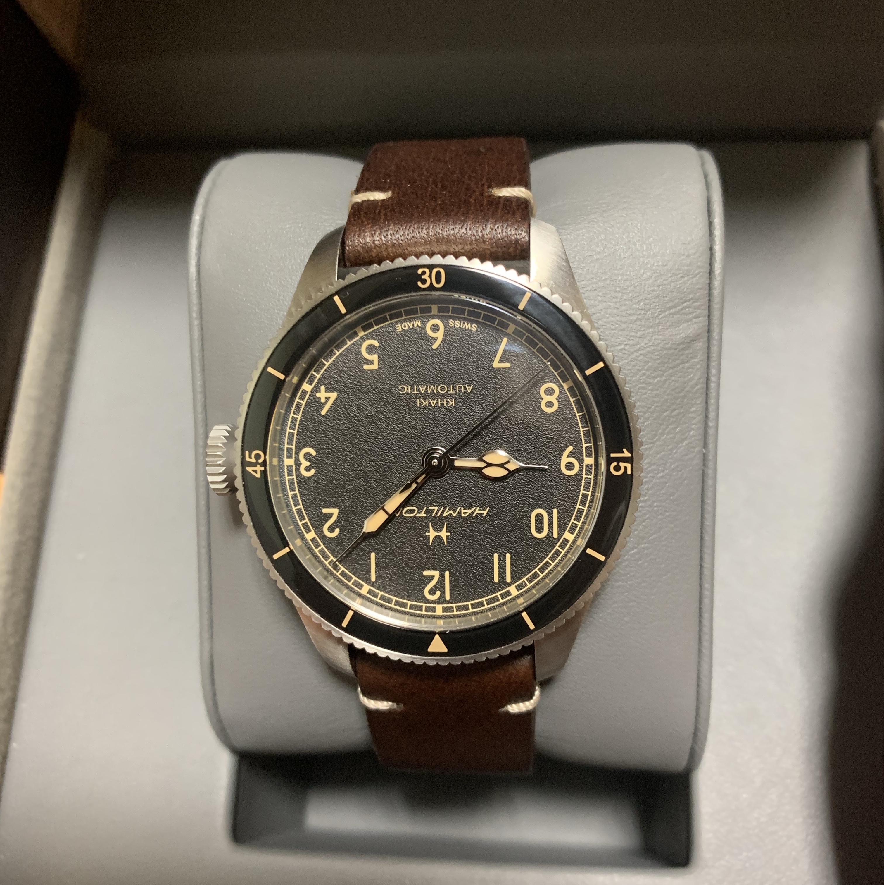Hamilton Khaki Aviation Pilot Pioneer 38mm Stainless Steel Cow Leather Black 착용 스타일