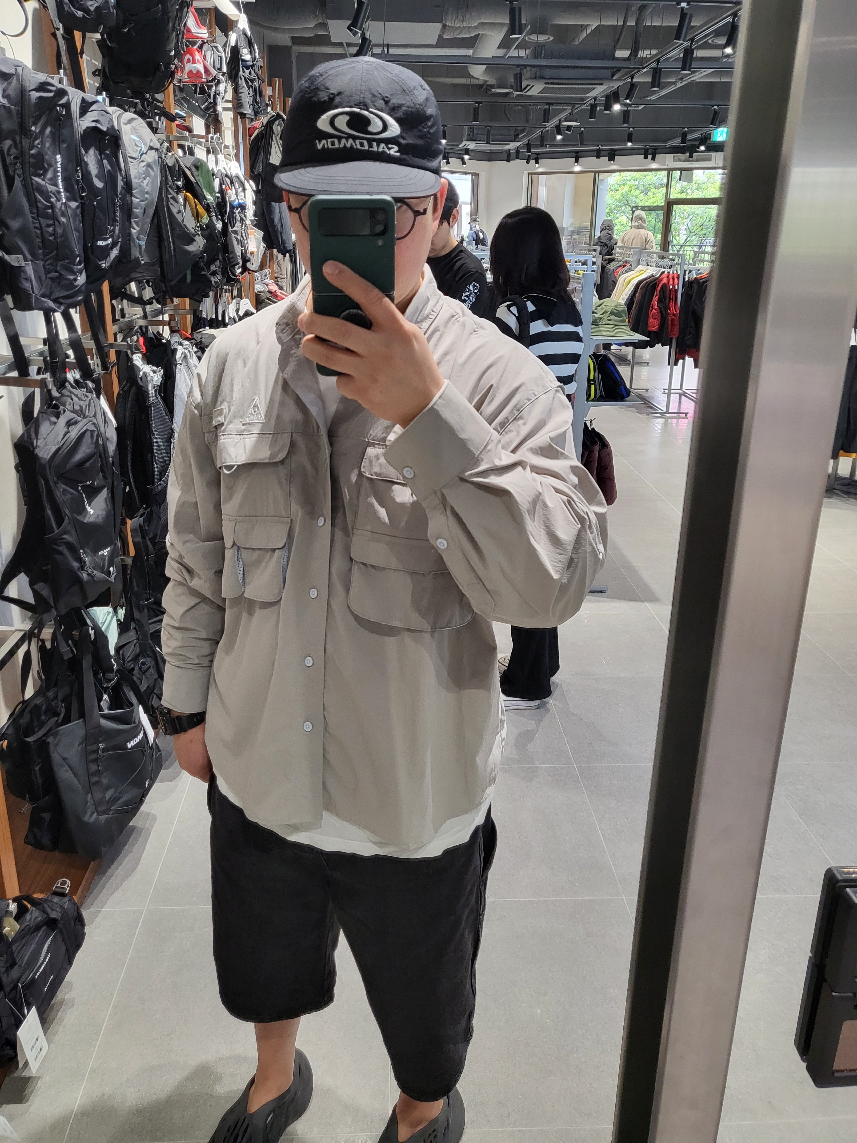 Nike ACG Orb Weaver Dri-Fit ADV UV Long Sleeve Shirt College Grey Football Grey - US/EU, Suade Two Tuck Denim Shorts Black 착용 스타일