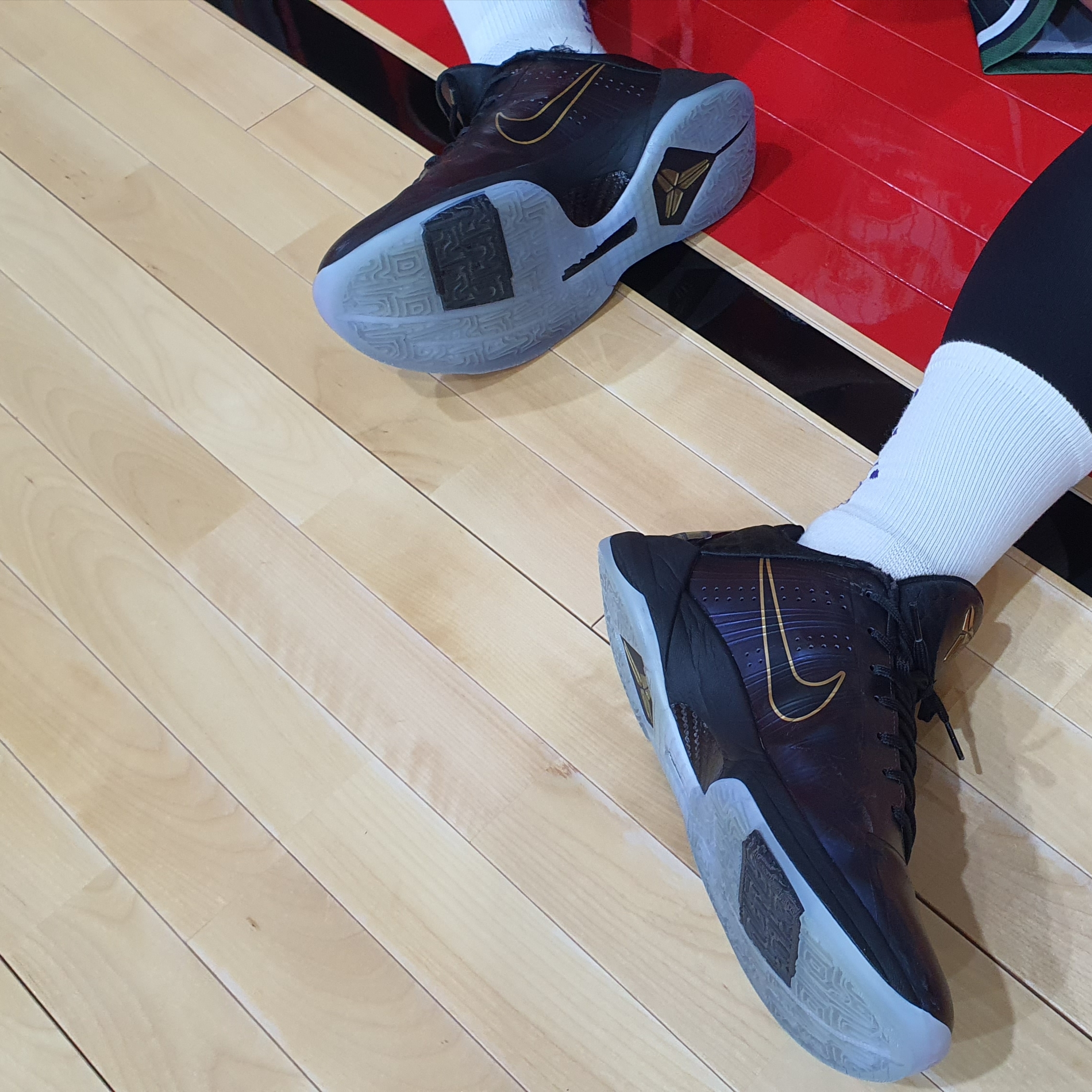 Nike Kobe 5 Protro Year of the Mamba Eggplant 착용 스타일