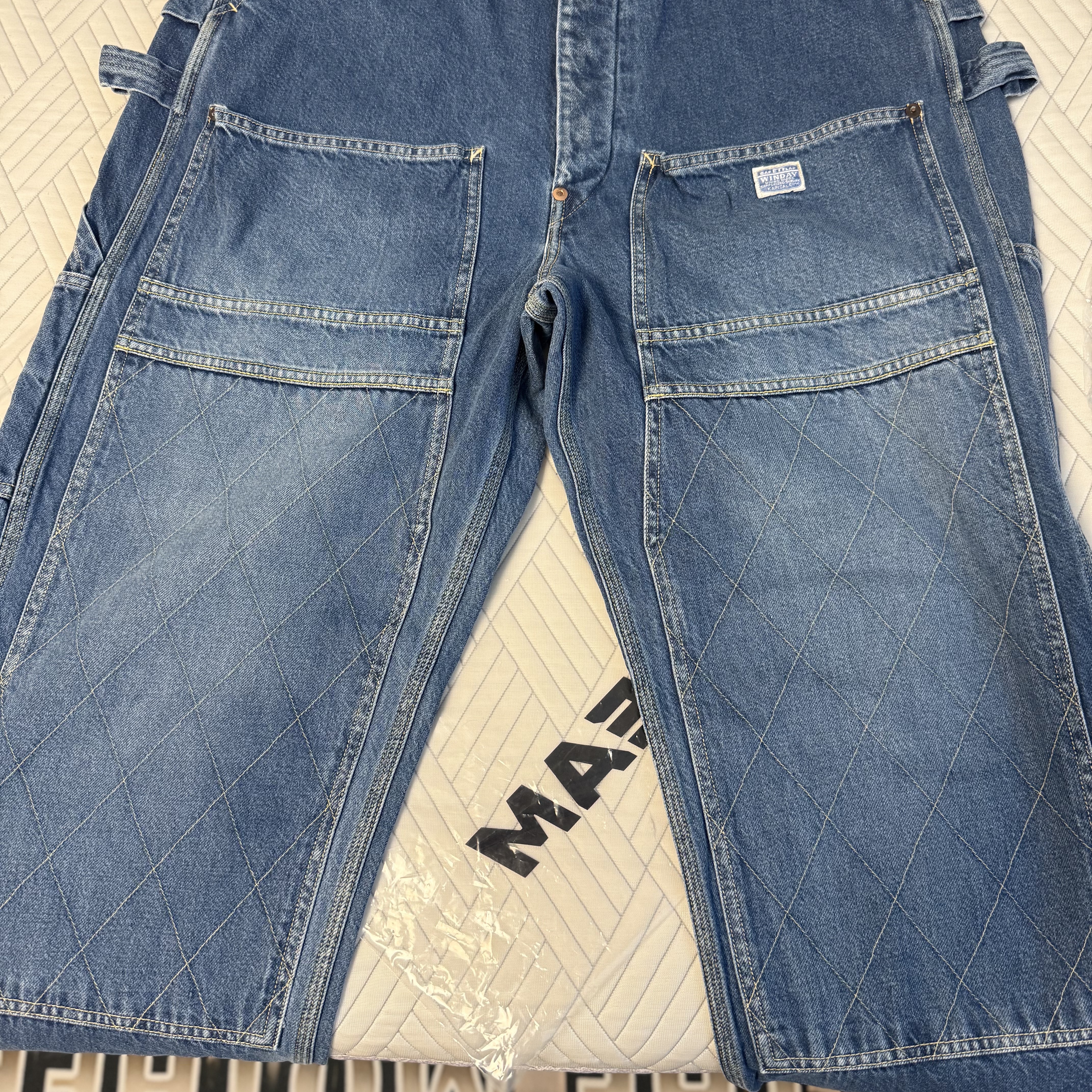 Kapital 11.5 oz. Denim Lumber Pants Indigo (Processing), New Era x Megadeth Album Graphic T-Shirt Black 착용 스타일 - 3