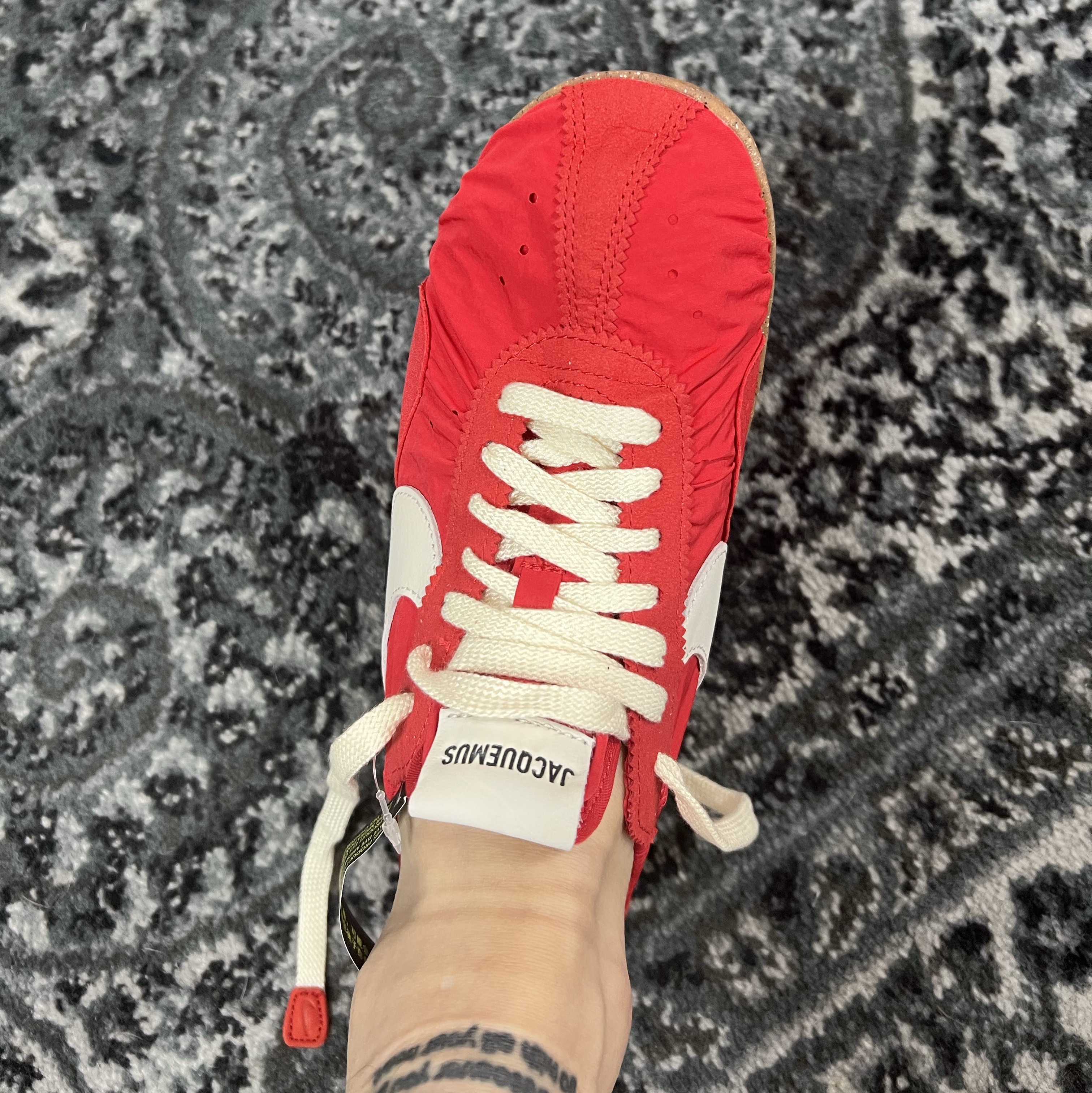 Nike x Jacquemus Moon Shoe SP University Red and Bicycle Yellow, Nike x Jacquemus Moon Shoe SP Off Noir Cashmere 착용 스타일 - 1