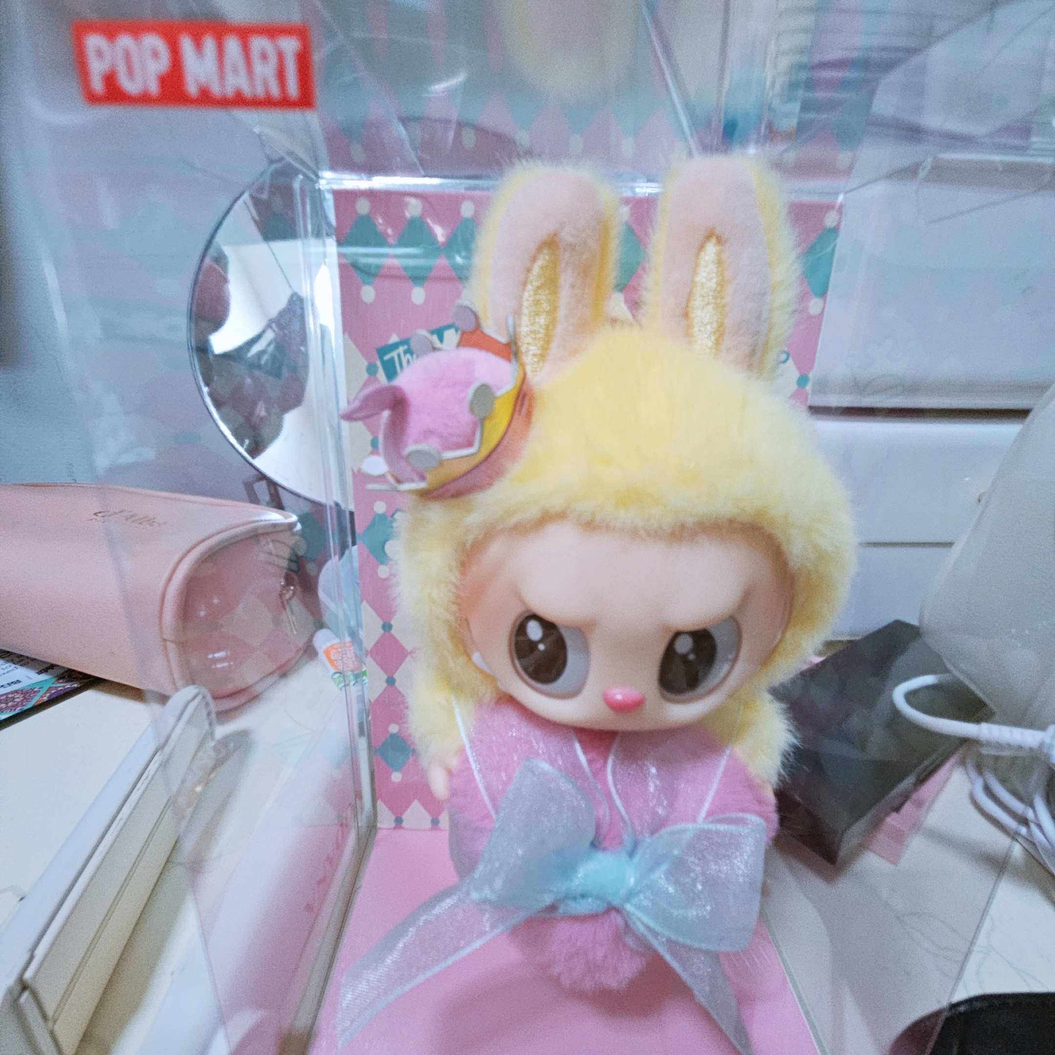 Pop Mart The Monsters Checkmate Series Plush Keyring 착용 스타일