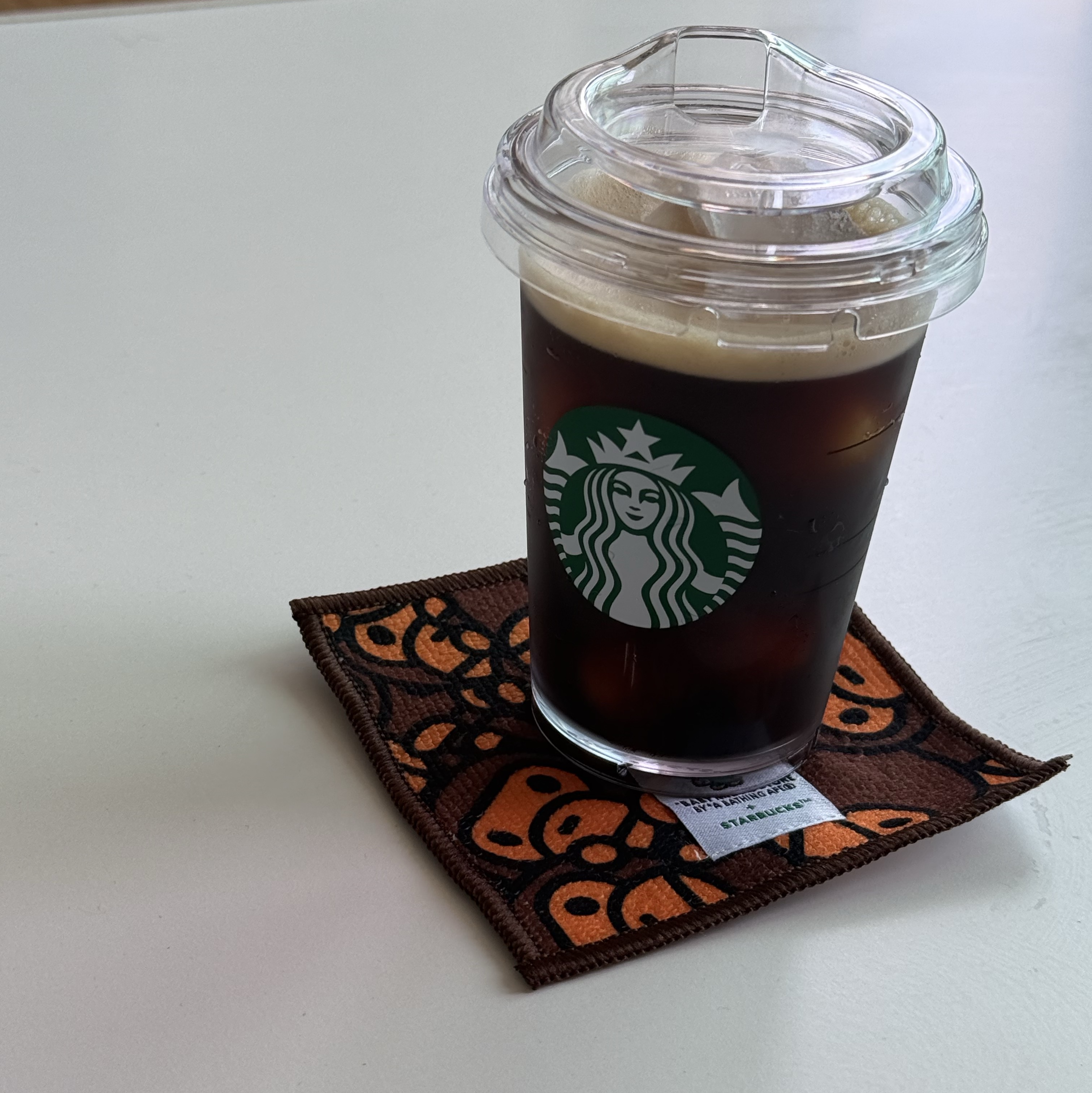 Starbucks x BAPE Baby Milo Coaster, Starbucks Siren Mini Cold Cup 300ml 착용 스타일