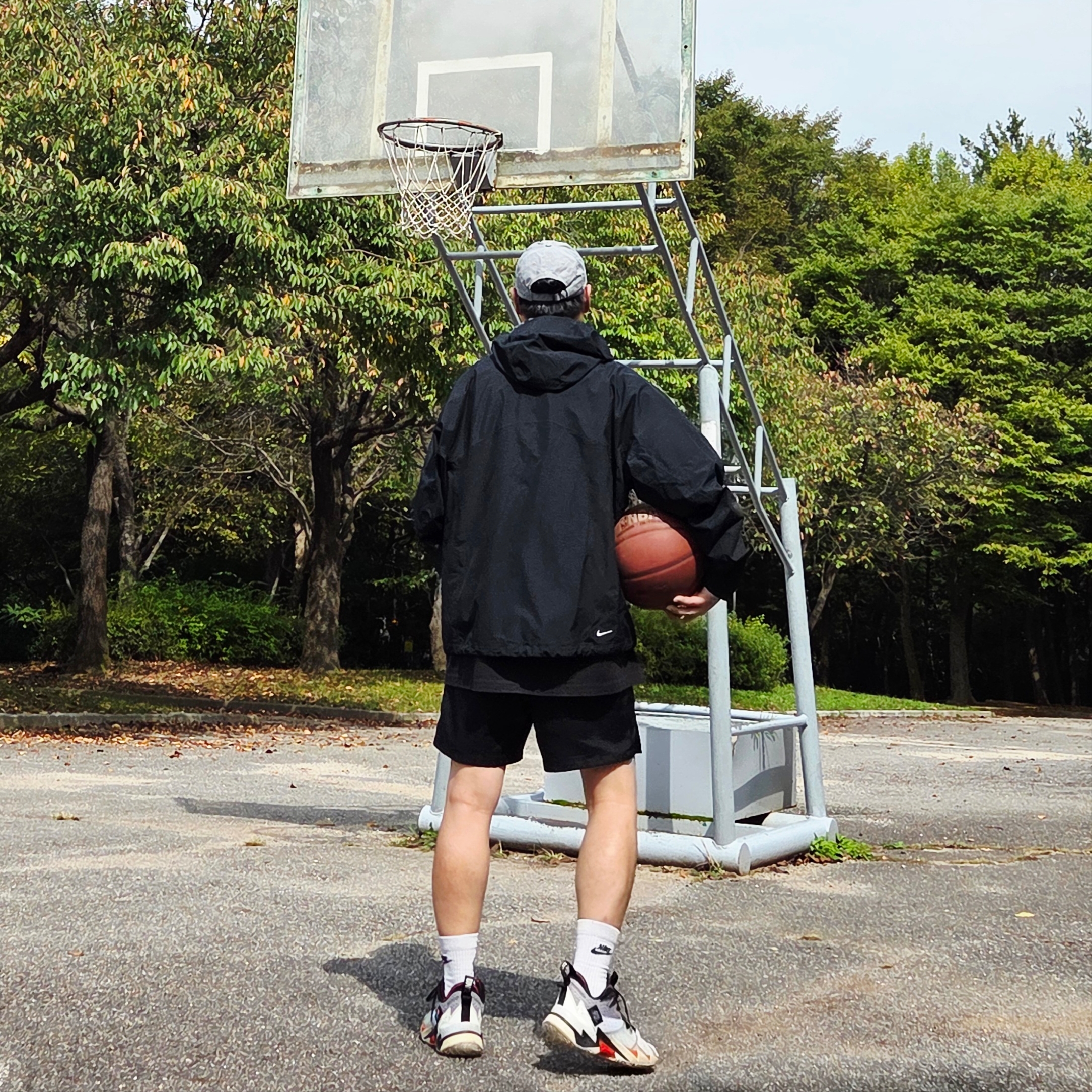 Nike ACG Storm-Fit ADV Cascade Rains Full Zip Jacket Black - Asia, Carhartt Loose Fit Heavyweight Regular Short Sleeve Pocket T-Shirt Black 착용 스타일 - 1