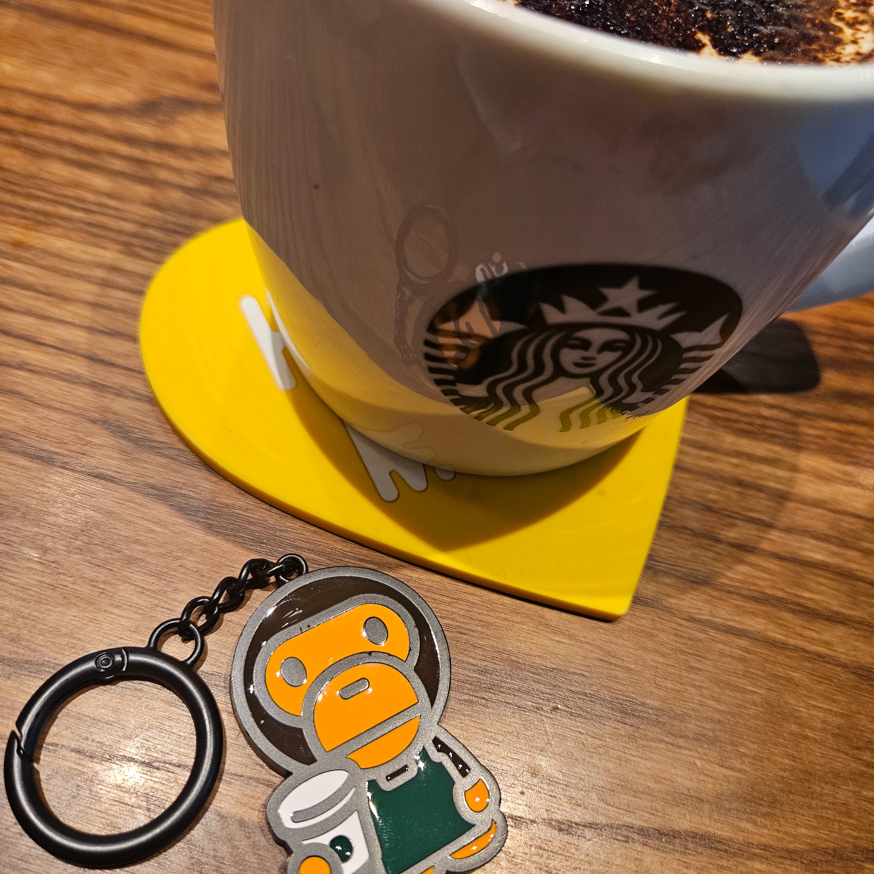 Starbucks x BAPE Baby Milo Keychain, Human Made Heart Rubber Coaster Yellow 착용 스타일 - 5