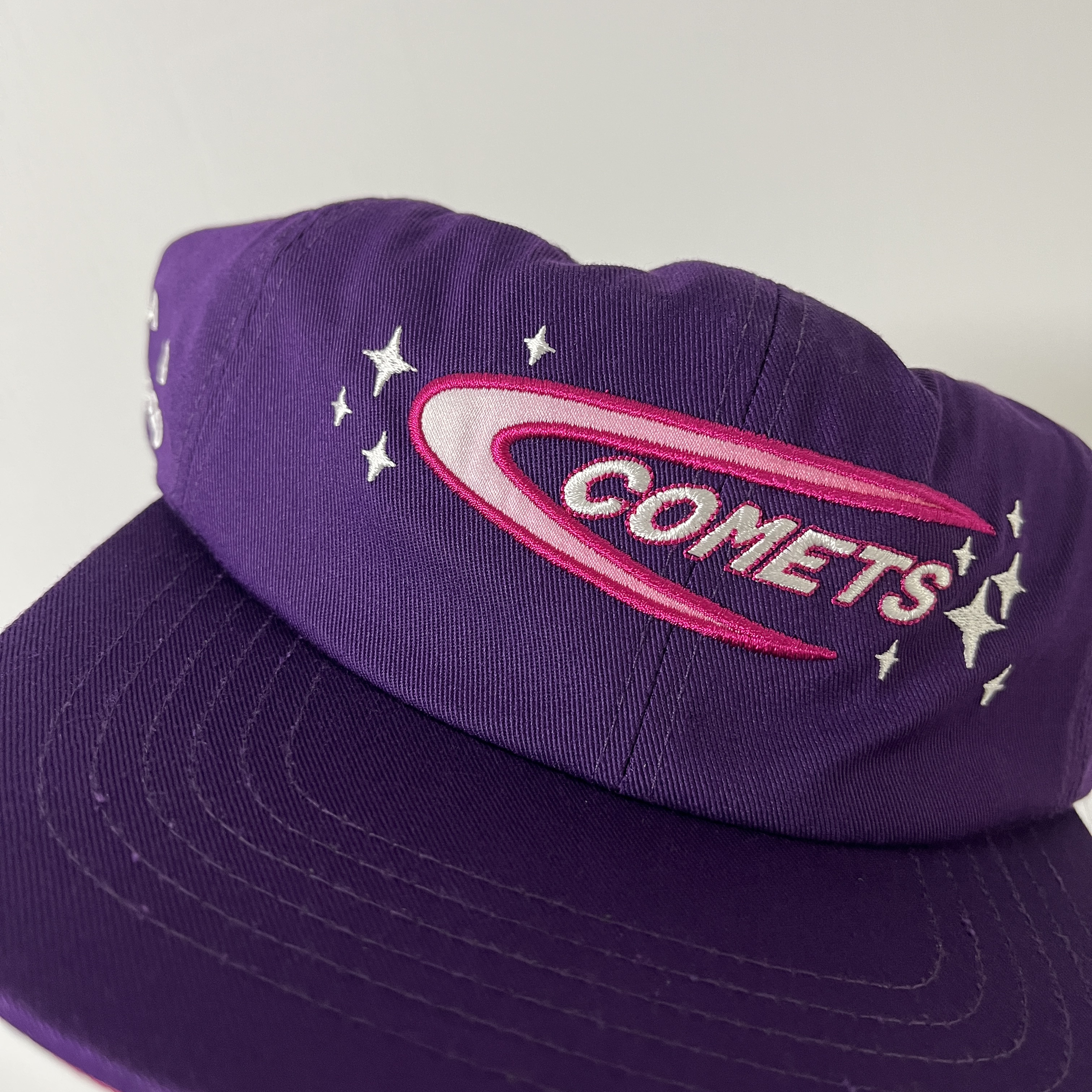 IAB Studio x Tamiya IAB Comets Cap Purple 착용 스타일