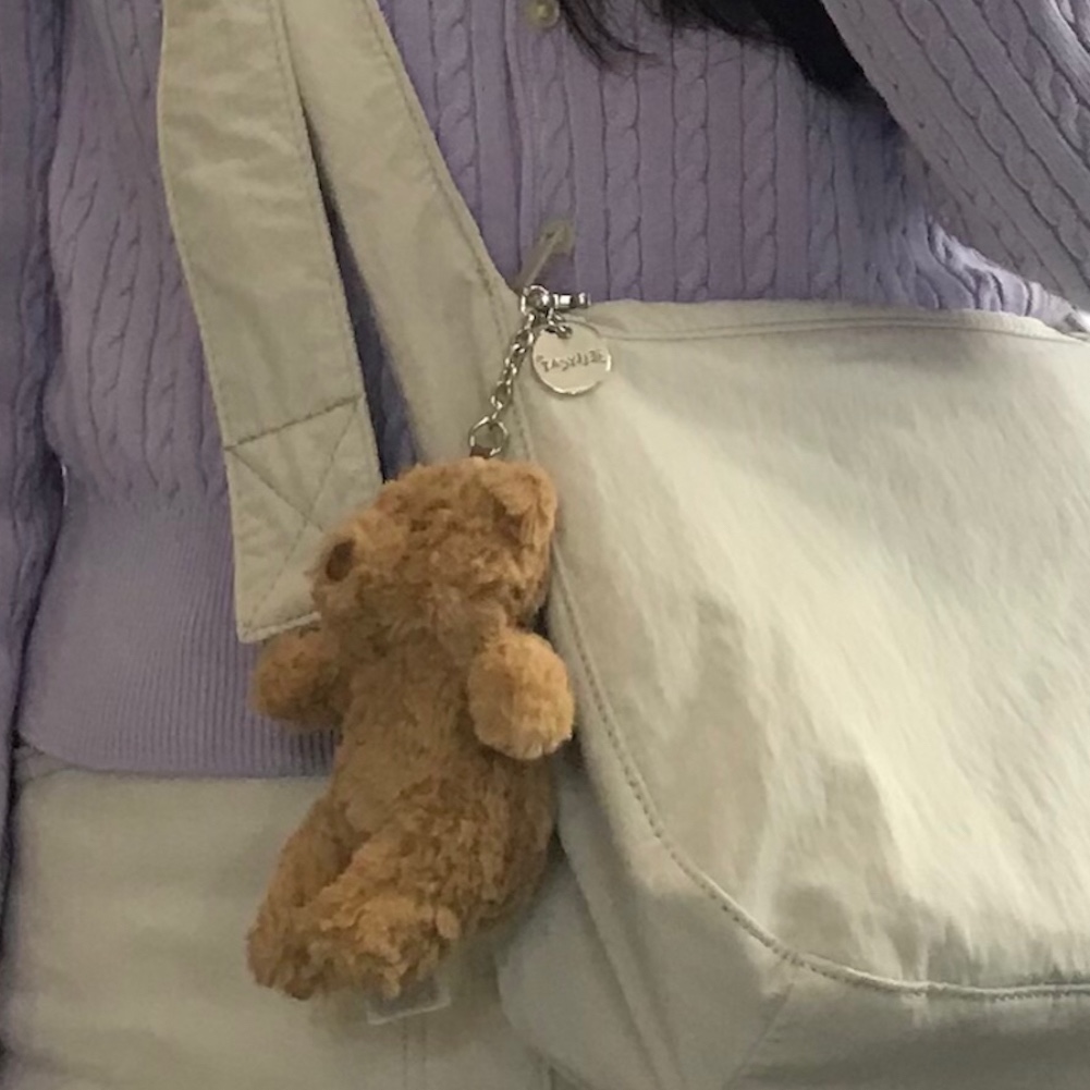 Jellycat Bartholomew Bear Bag Charm Brown 착용 스타일