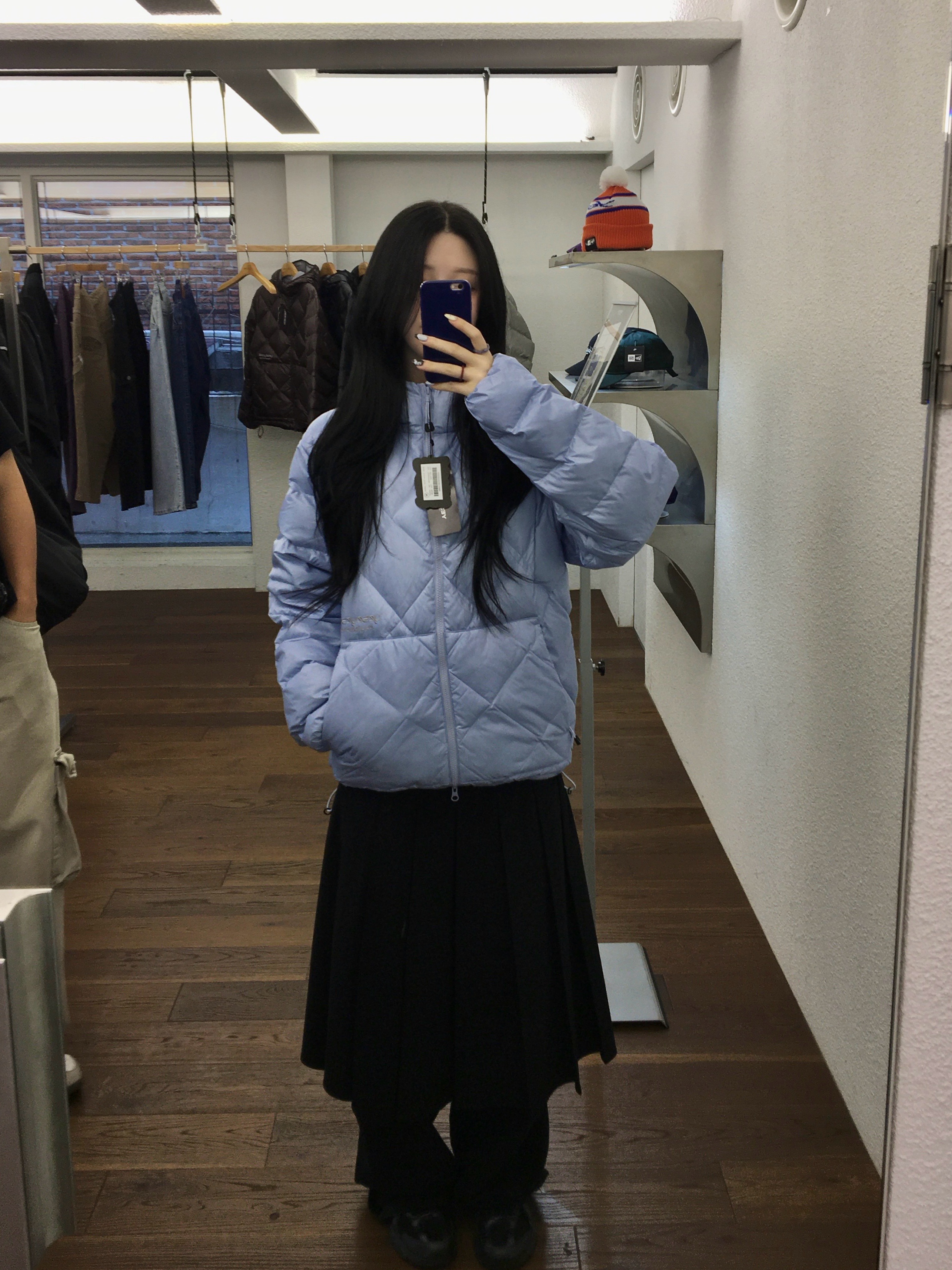 YESEYESEE Wafer Goose Down Jacket Misty Blue 착용 스타일 - 2