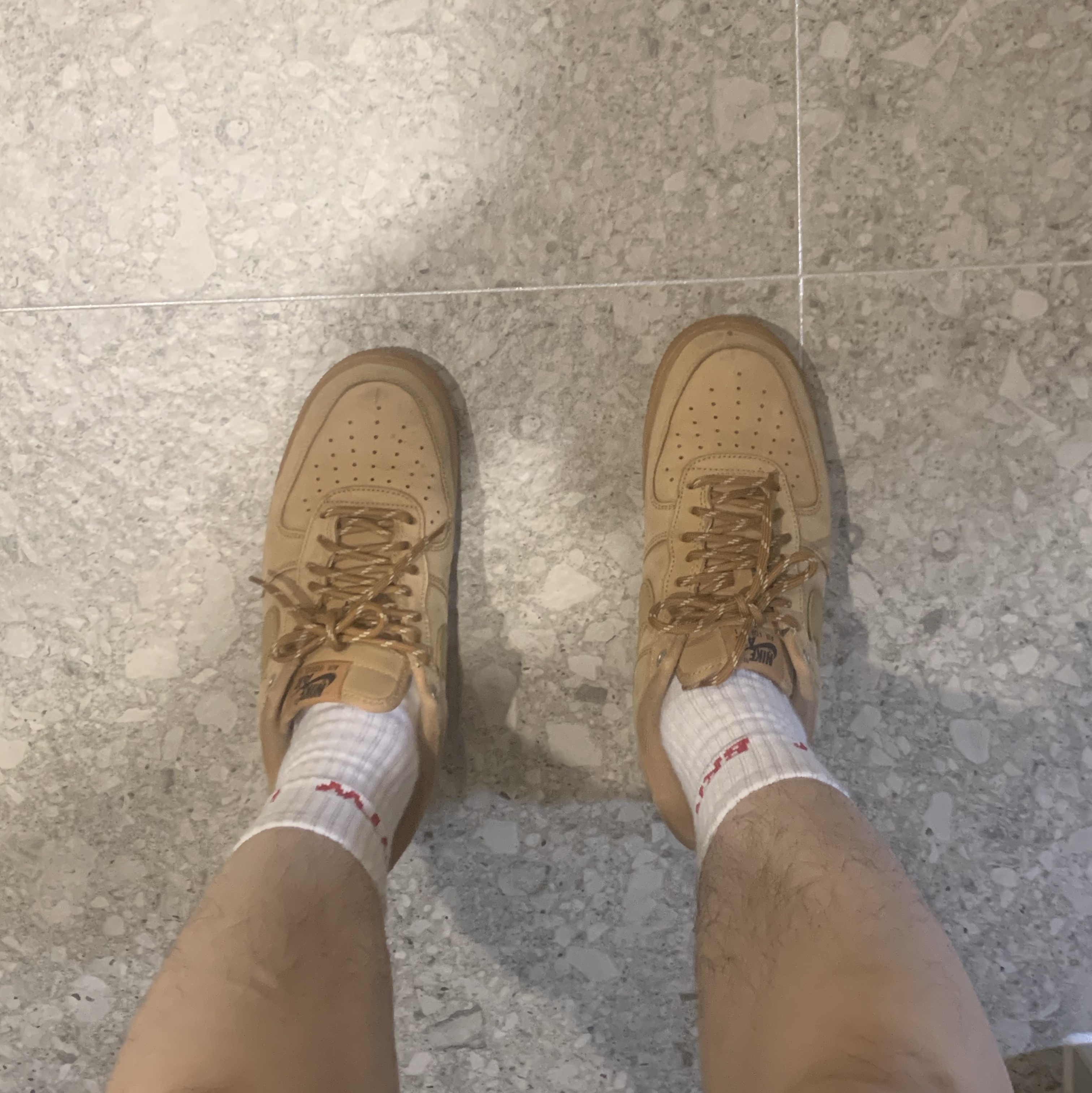 Nike Air Force 1 '07 WB Flax 착용 스타일 - 1