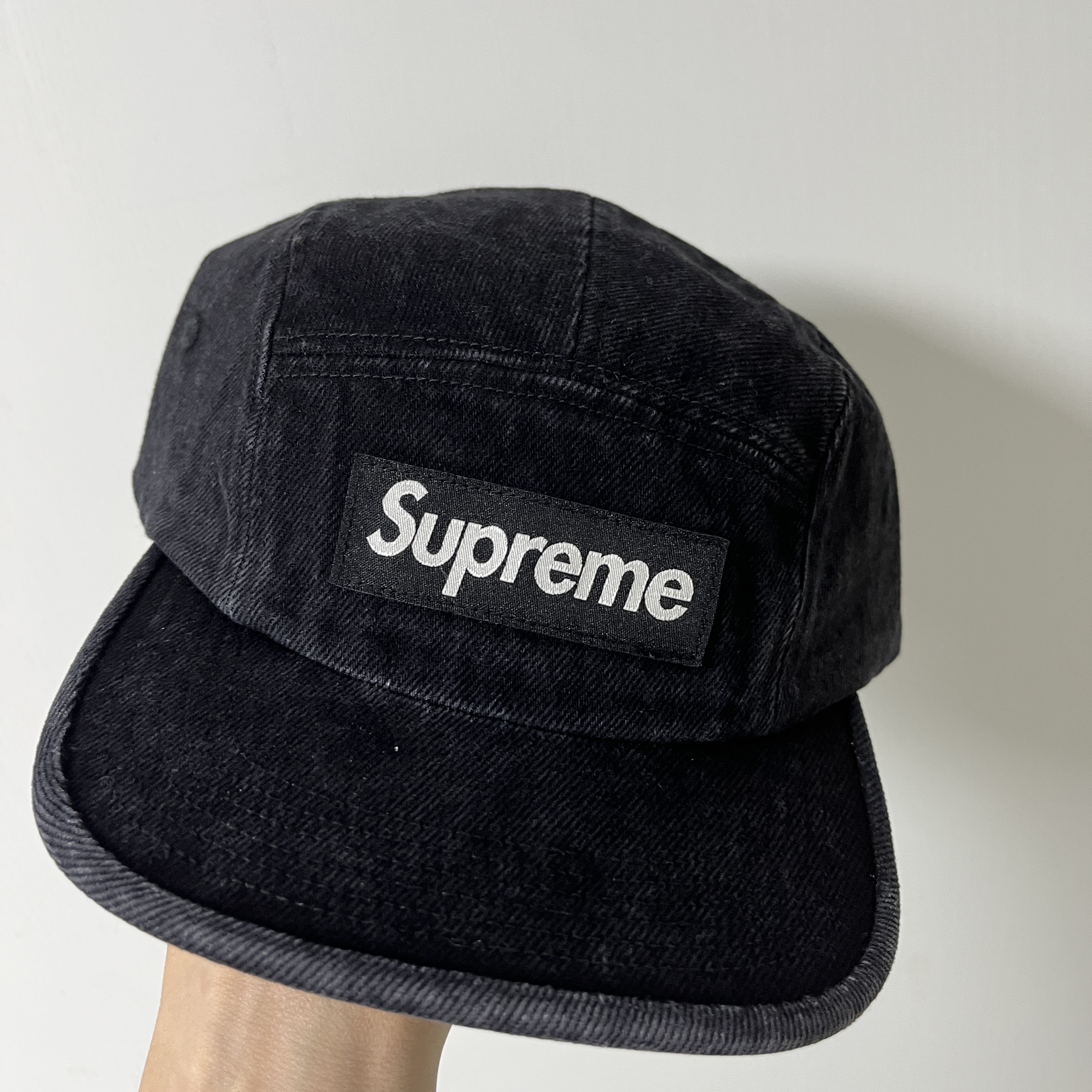Supreme Denim Camp Cap Black - 25SS 착용 스타일