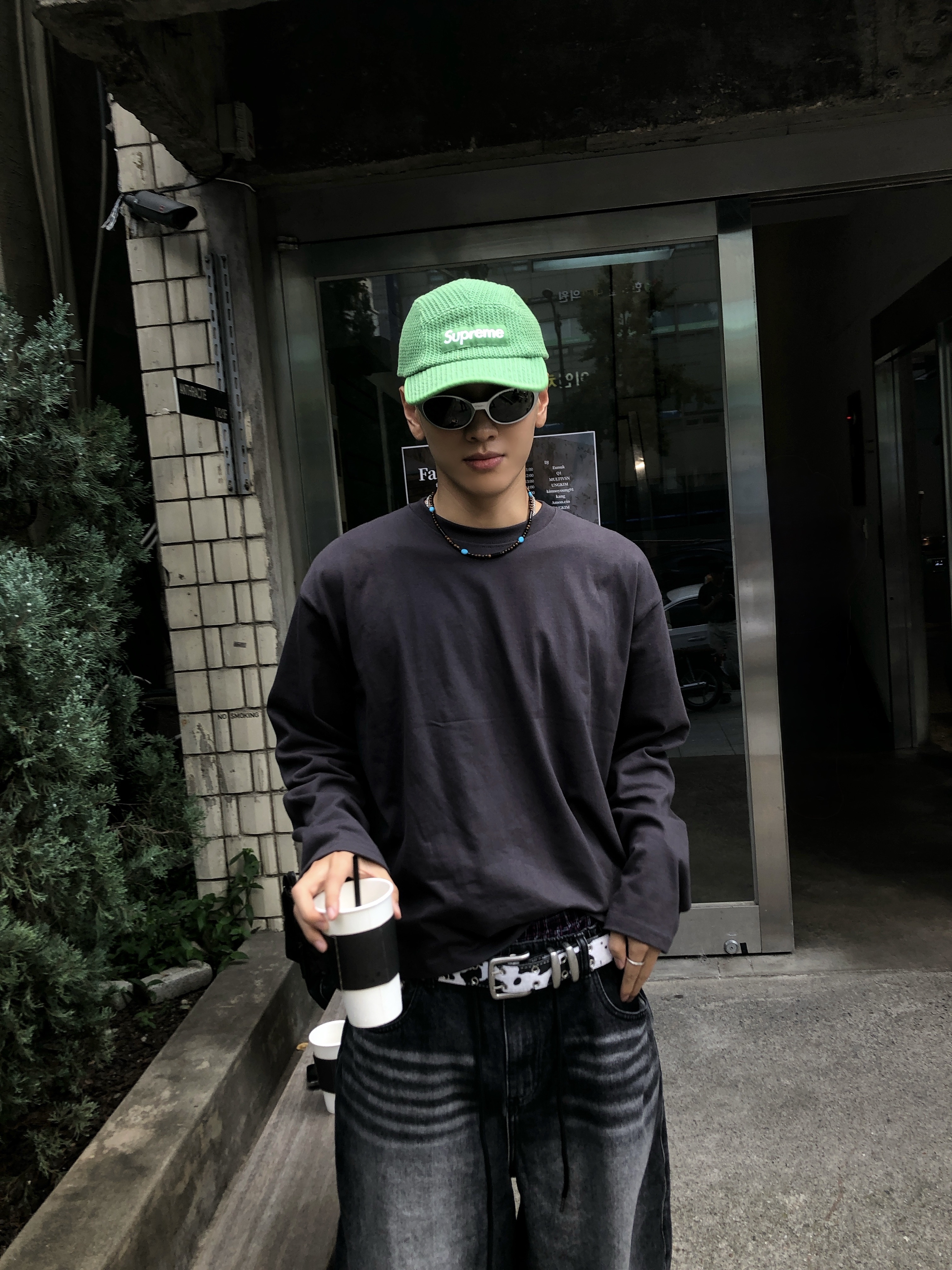 Oakley Eye Jacket Redux Silver Frame Prizm Black Polarized Lenses High Bridge Fit, Asics x Freja Wewer Gel-1090 V2 Clay Grey Pure Silver 착용 스타일 - 3