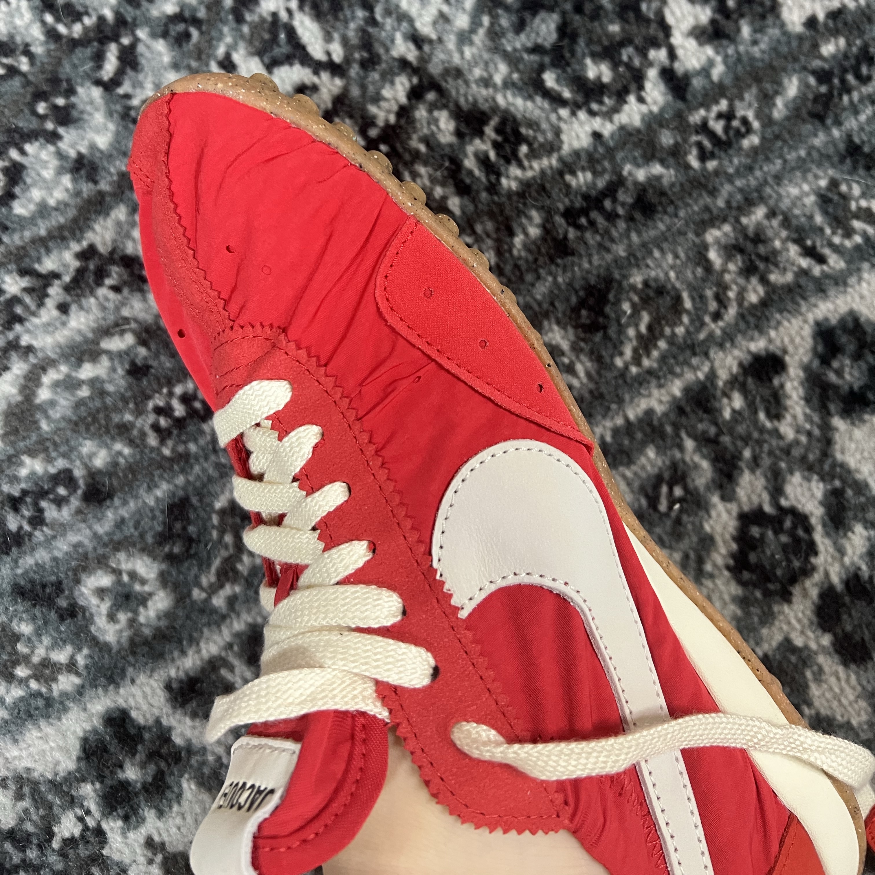 Nike x Jacquemus Moon Shoe SP University Red and Bicycle Yellow, Nike x Jacquemus Moon Shoe SP Off Noir Cashmere 착용 스타일 - 2