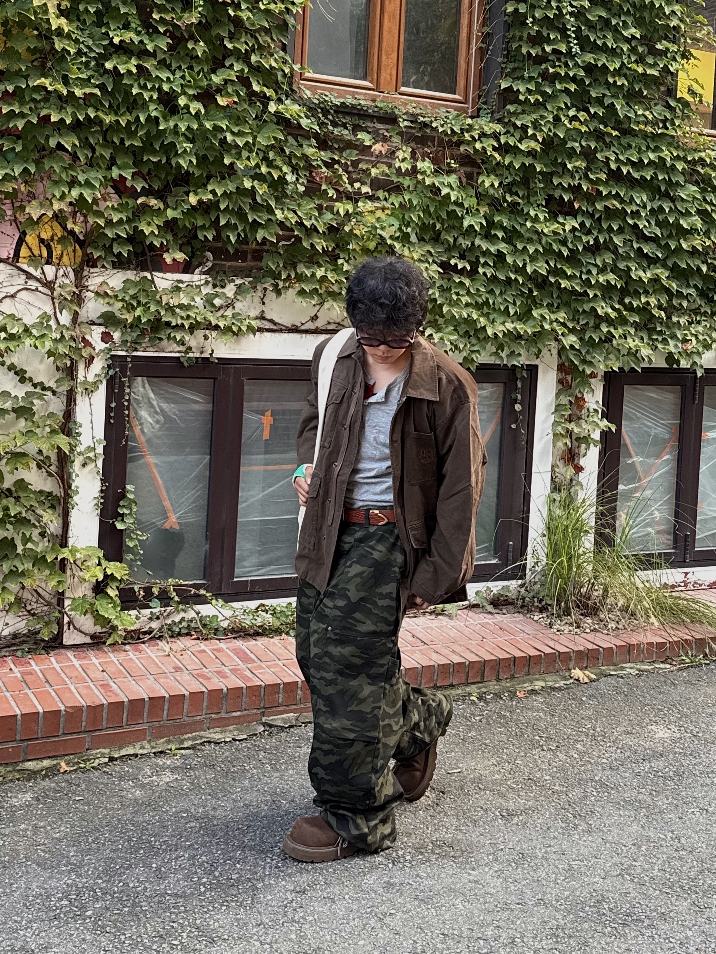 Stussy Metal S Tip Belt Desert, SOULESURES BOLD BELUGA Espresso Brown 착용 스타일 - 9
