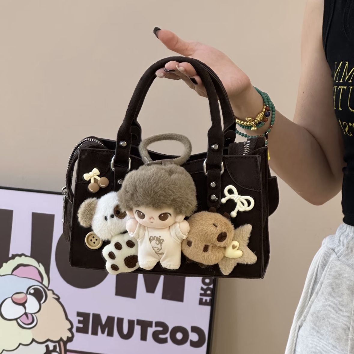 Pop Mart Dimoo Crush On Coffee Series Soft Faced Plush Keychain Coconut Latte (Opened Case) 착용 스타일