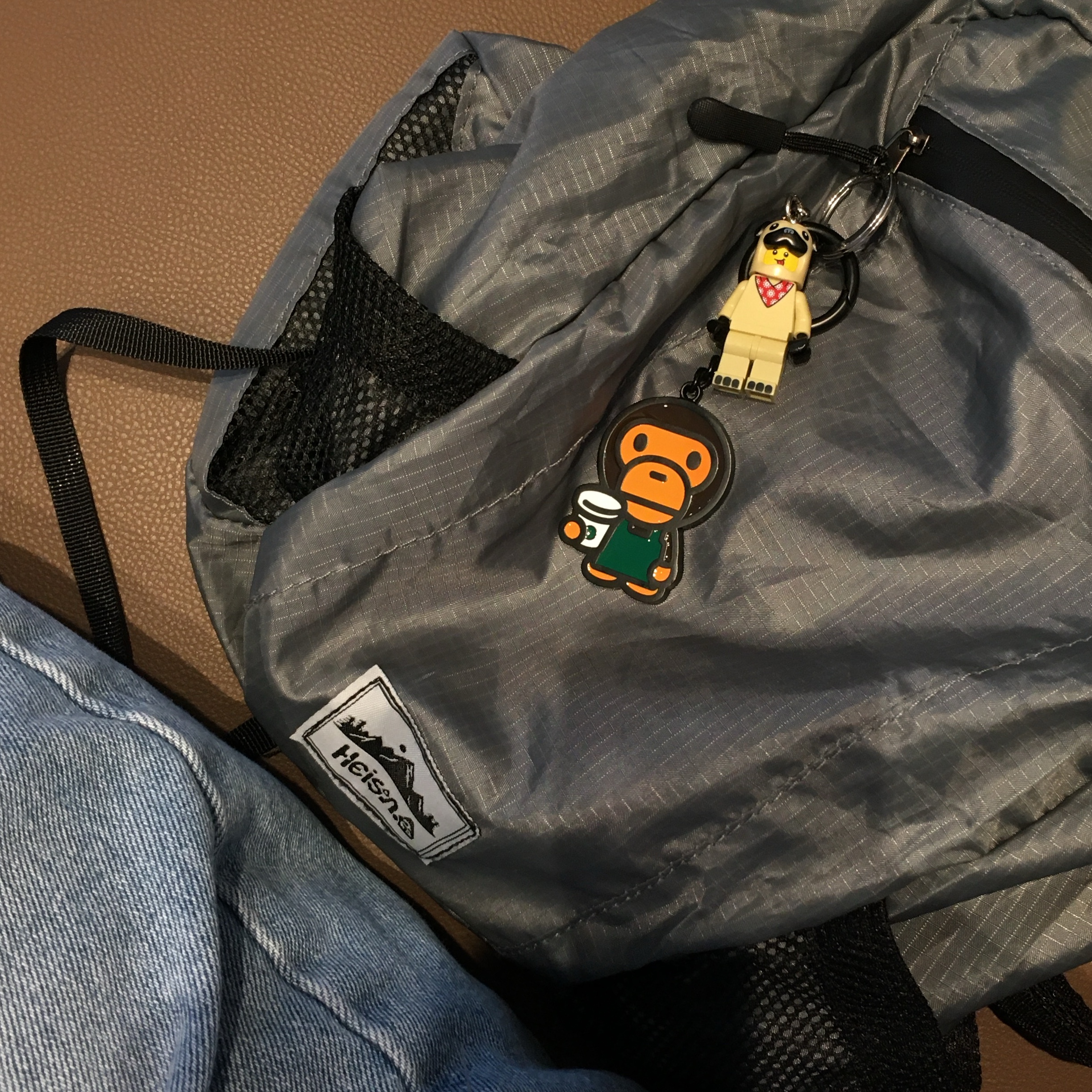 Starbucks x BAPE Baby Milo Keychain, Heisan Ultra-light Compact Pocketbag - Grey 착용 스타일