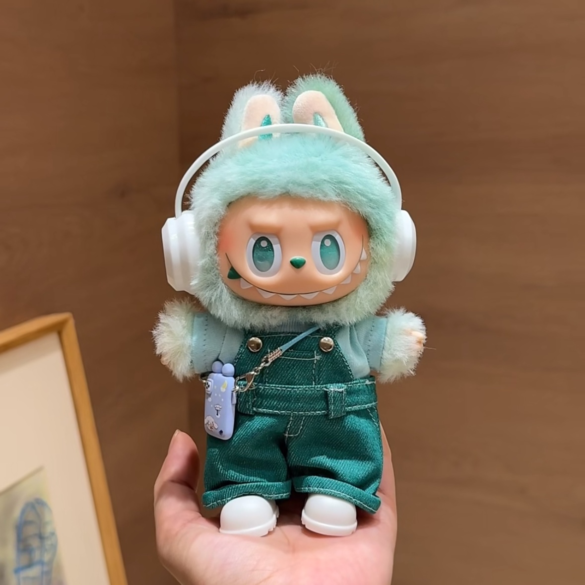 Pop Mart Labubu The Monsters Highlight Series Serenity Keyring (Opened Case) 착용 스타일
