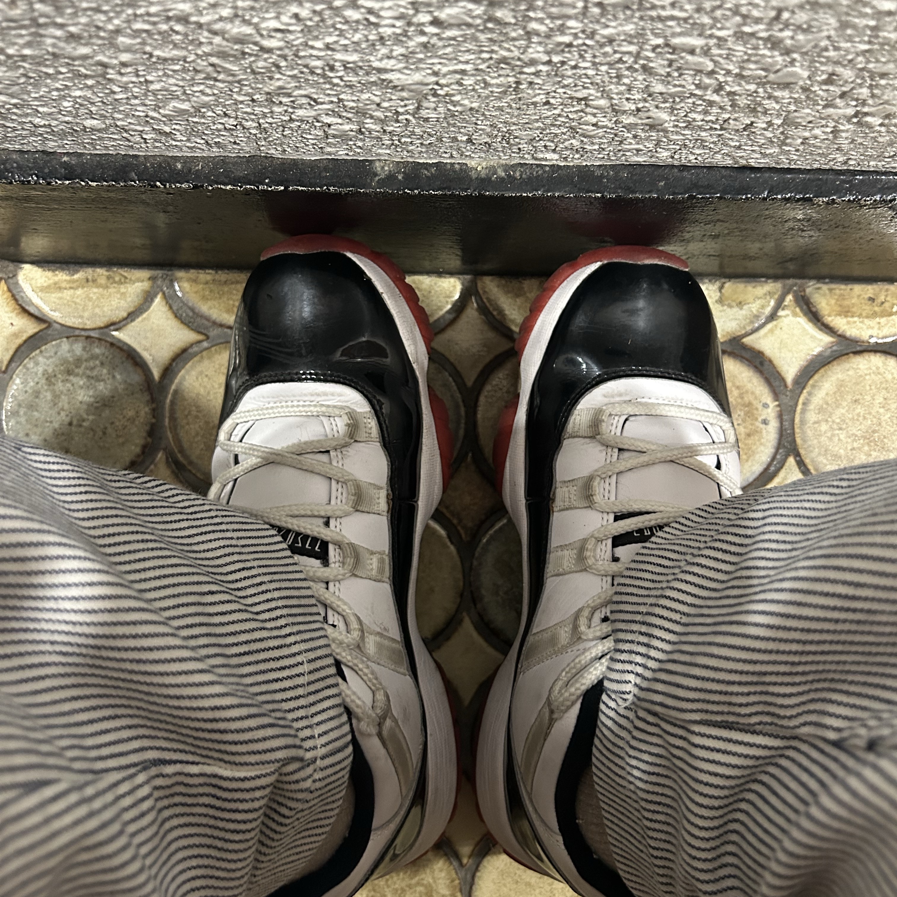 Jordan 11 Retro Low Concord Bred 착용 스타일