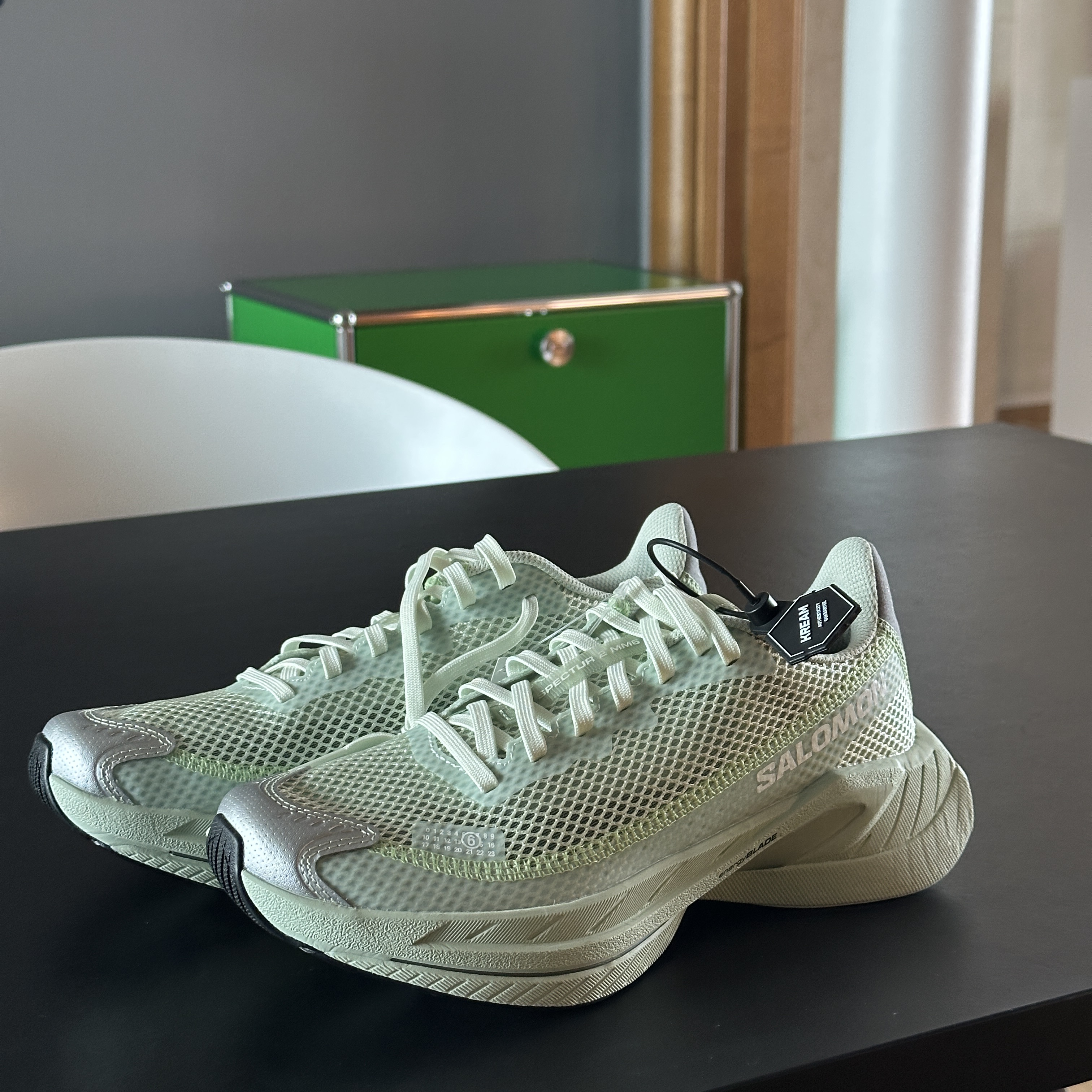 Salomon x MM6 Maison Margiela Spectur 2 Seafoam Green 착용 스타일